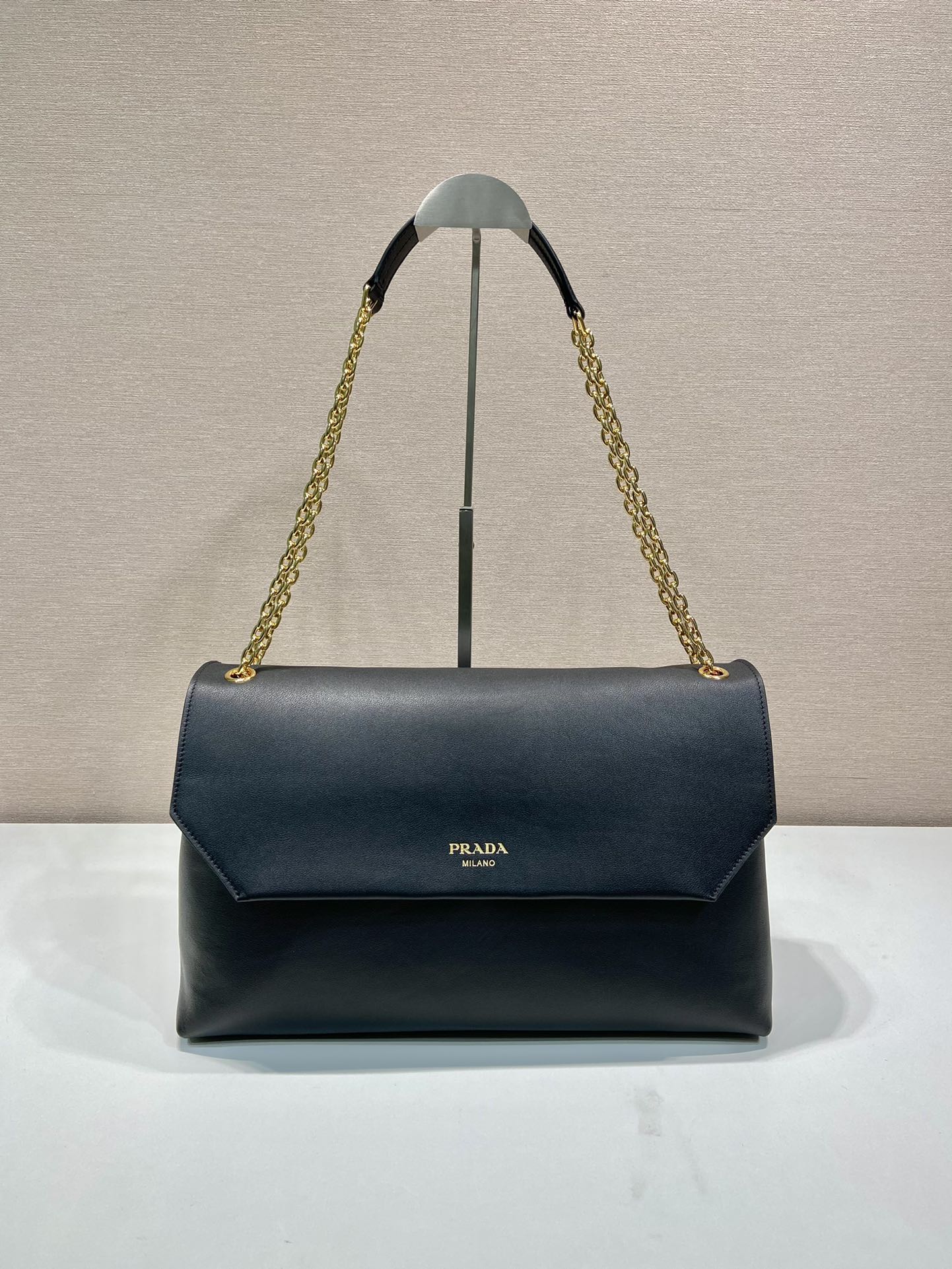 ＰＲＤＡ DOUX EXTRA LARGE LEATHER SHOULDER BAG BLACK