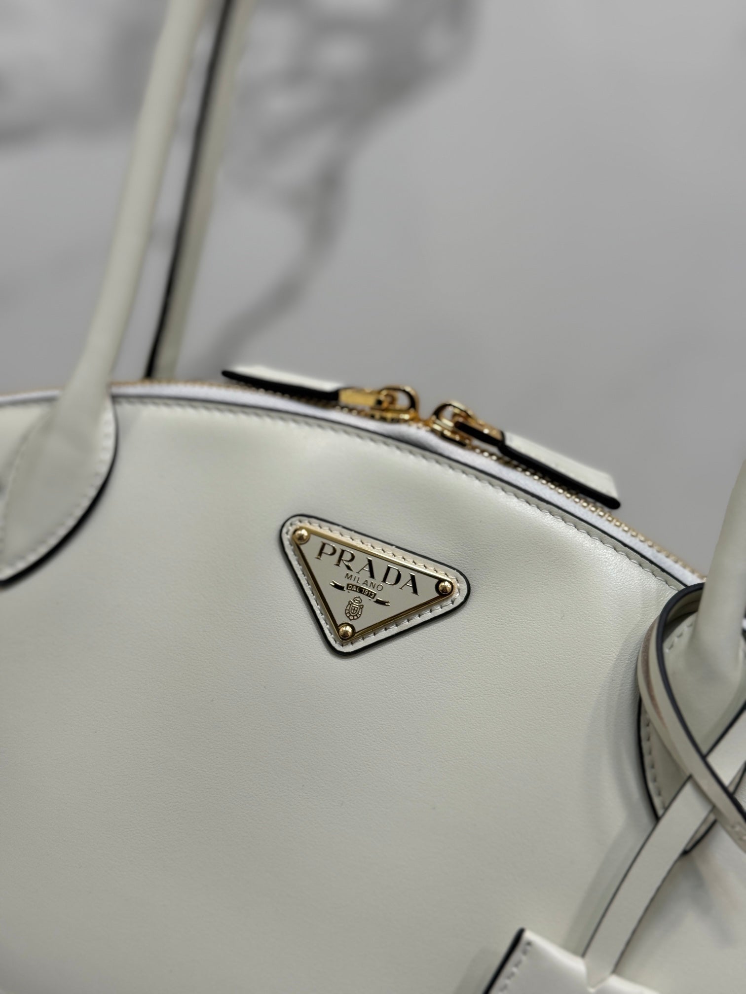 ＰＲＤＡ SMALL LEATHER HANDBAG WHITE