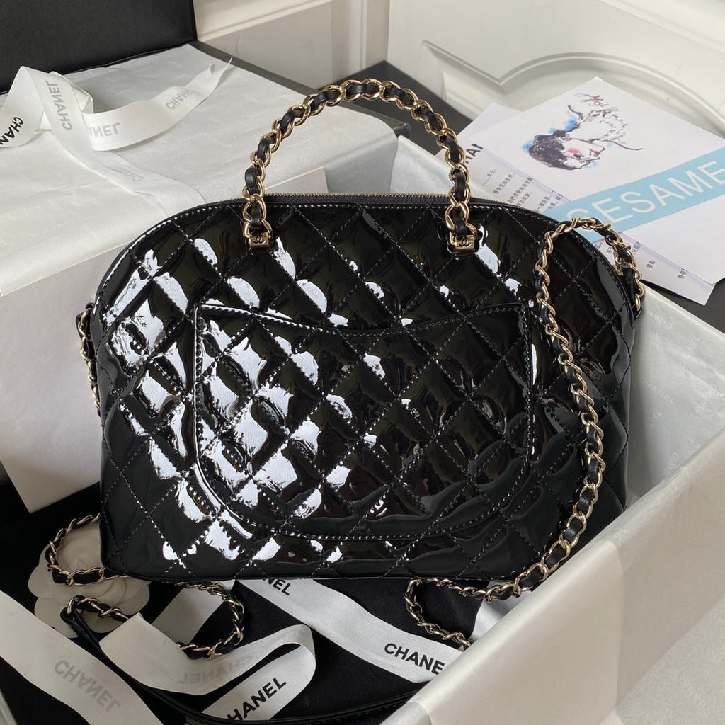 ＣＨＮＥＬPATENT LEATHER CHAIN TOTE BAG BLACK