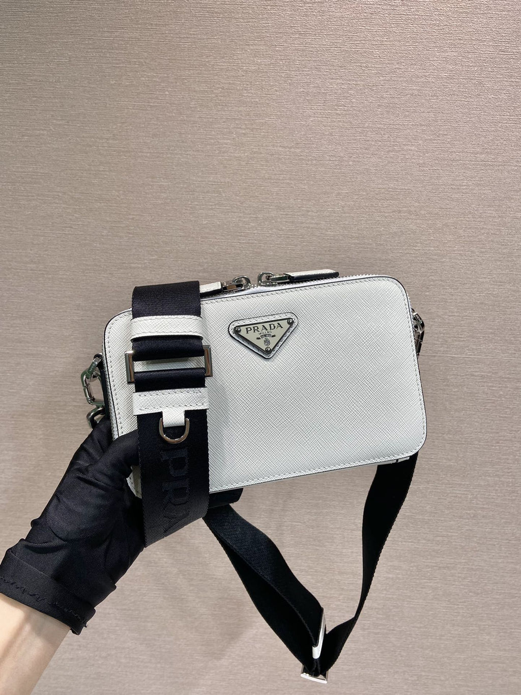 ＰＲＤＡ SMALL SAFFIANO LEATHER PRDA BRIQUE BAG