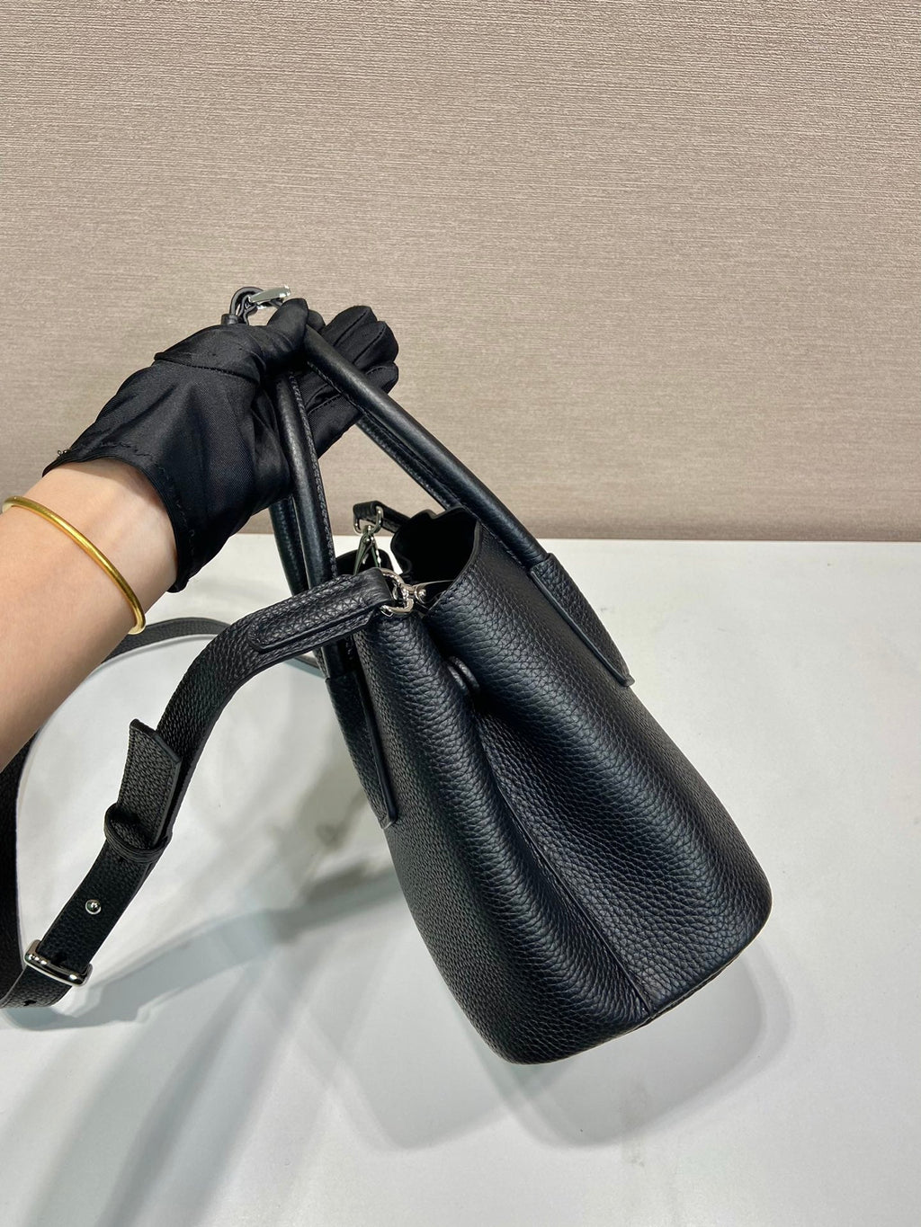 ＰＲＤＡ LEATHER TOTE BAG BLACK