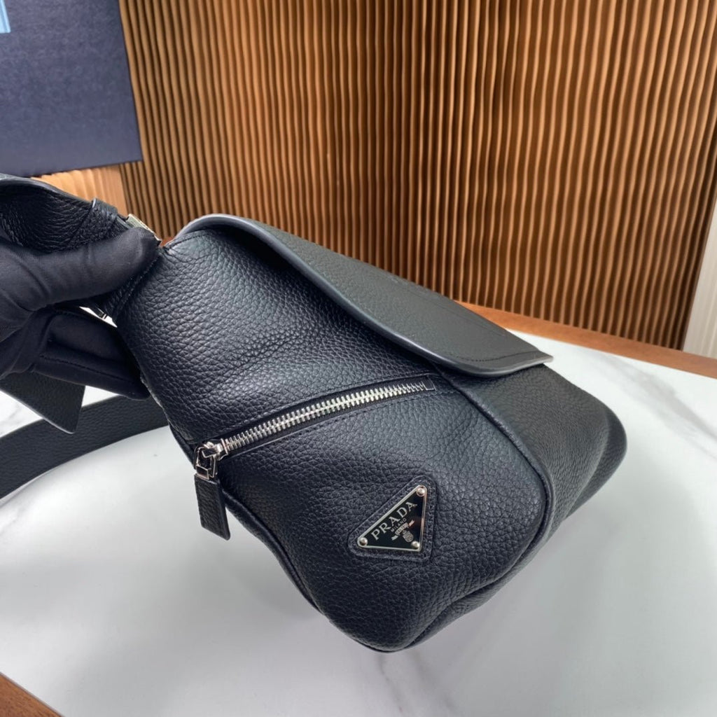 ＰＲＤＡ LEATHER FLAP BAG WITH SHOULDER STRAP BLACK