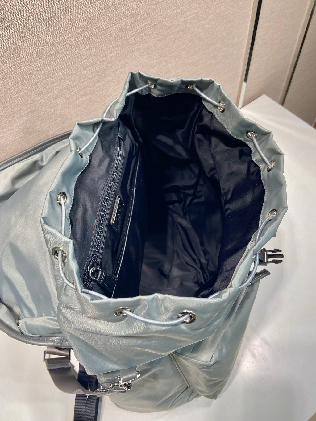 ＰＲＤＡ RE-NYLON AND LEATHER BACKPACK ASH GRAY