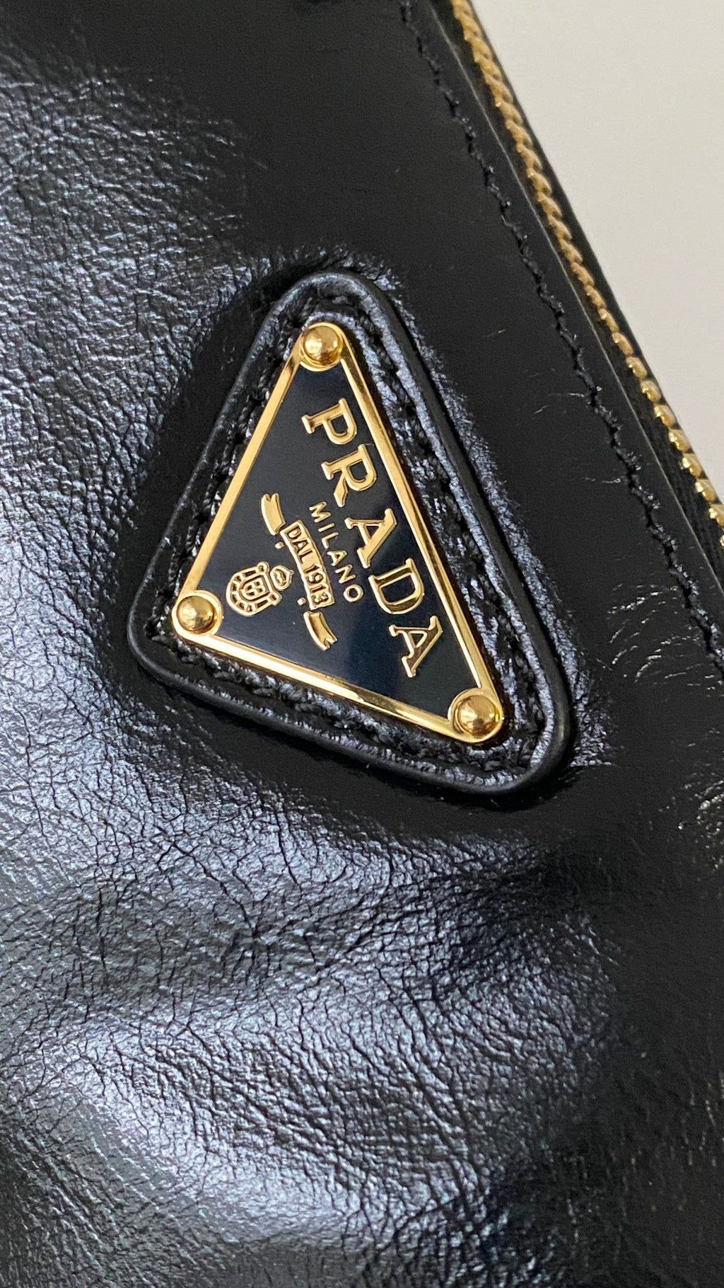 ＰＲＤＡ SMALL RE-EDITION 2002 LEATHER SHOULDER BAG