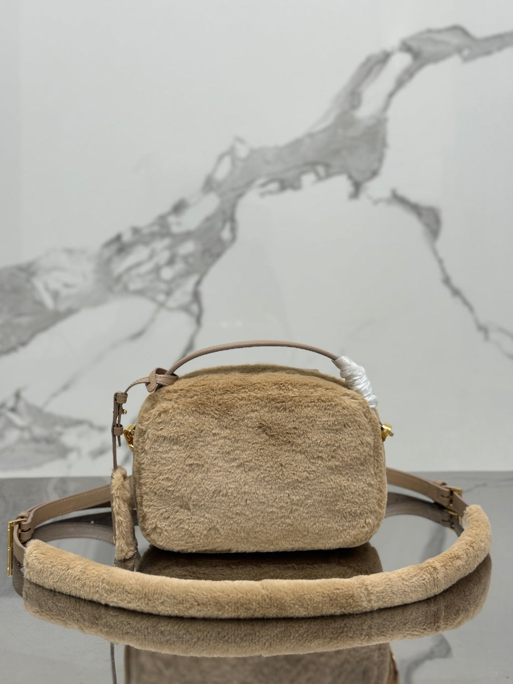ＰＲＤＡ ODETTE SHEARLING MINI-BAG
