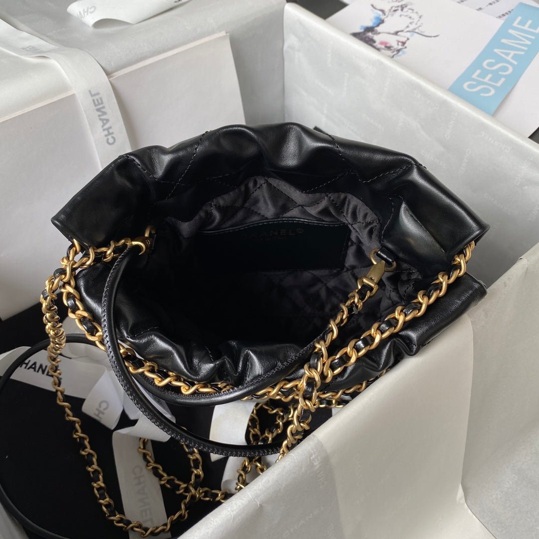 ＣＨＮＥＬ22 MINI HANDBAG BLACK GOLD METAL
