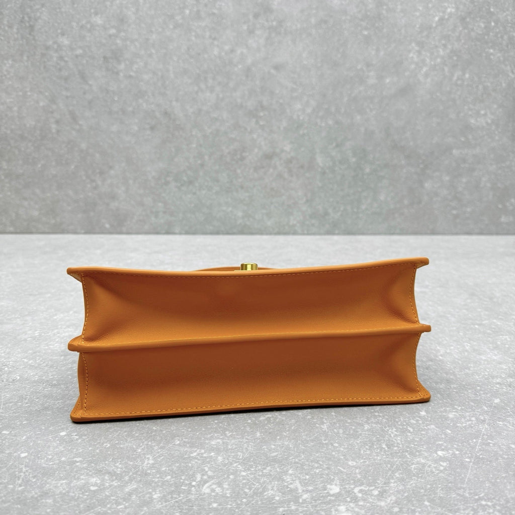 ＰＲＤＡ SOFT SOUND MEDIUM LEATHER SHOULDER BAG AMBER