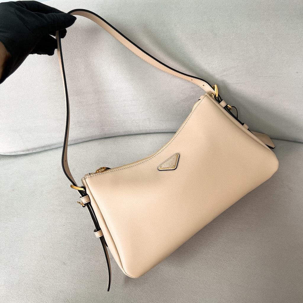 ＰＲＤＡ AIMÉE LARGE LEATHER SHOULDER BAG SAND