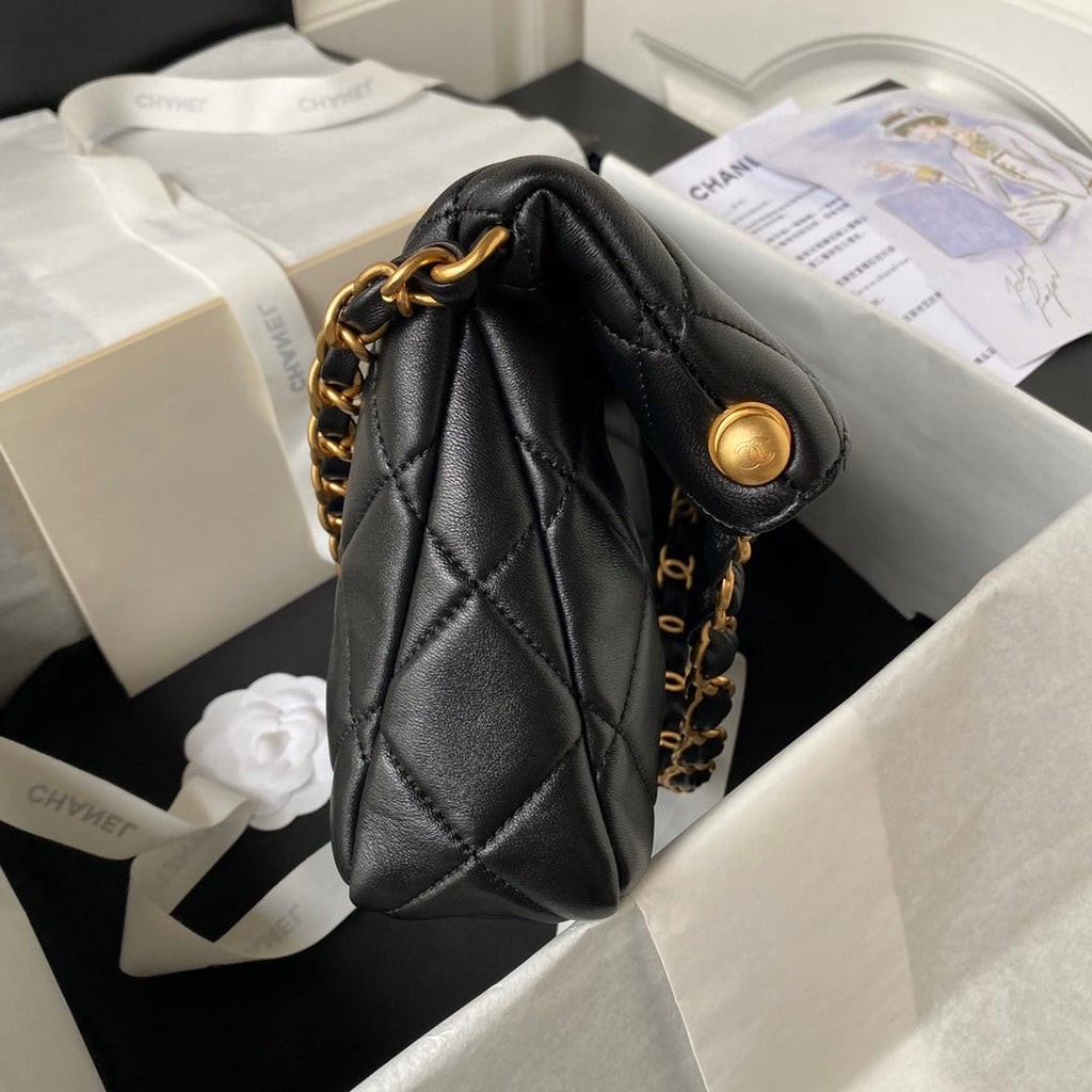 ＣＨＮＥＬ24P HOBO BAG BLACK