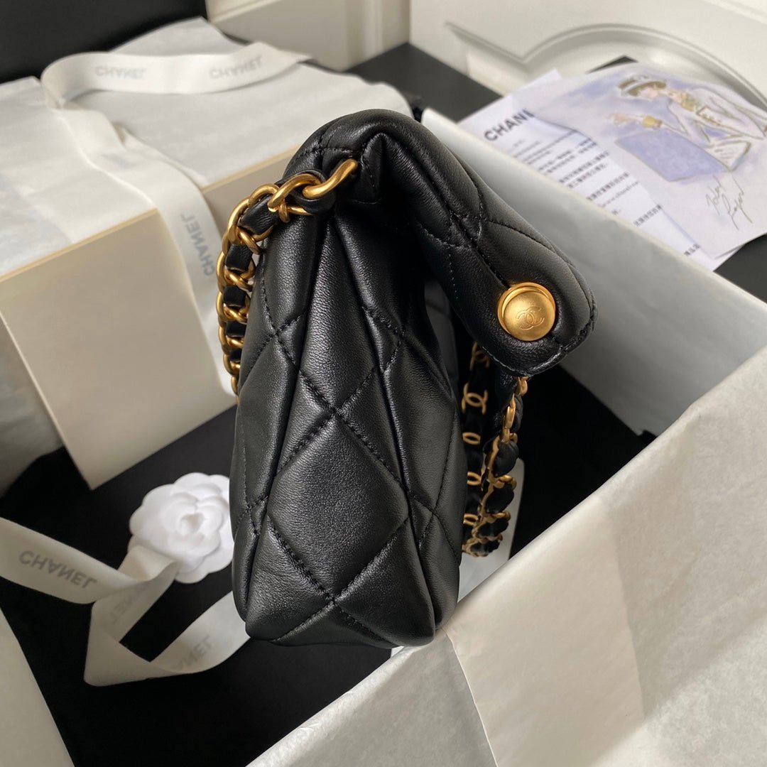 ＣＨＮＥＬ24P HOBO BAG BLACK
