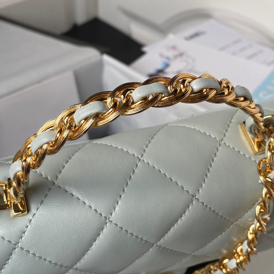 ＣＨＮＥＬSMALL FLAP BAG WITH TOP HANDLE