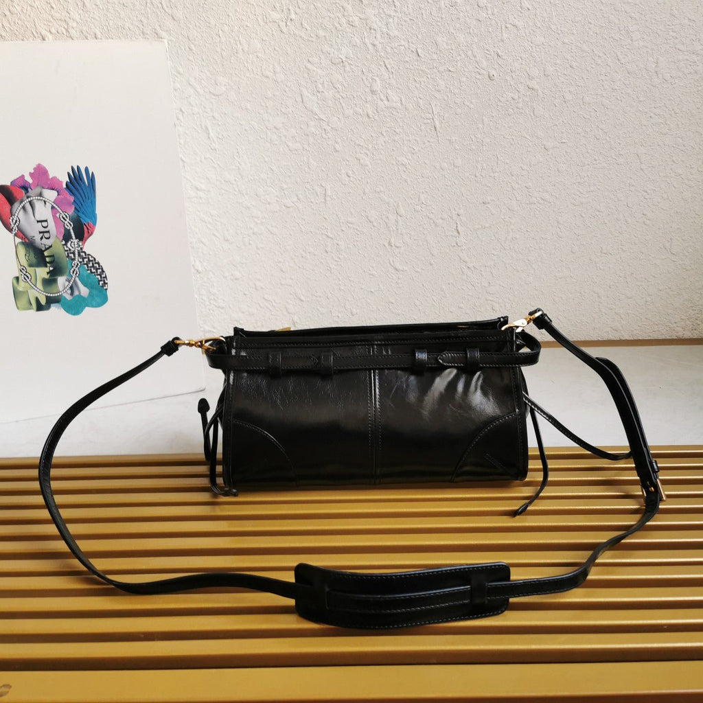 ＰＲＤＡ BONNIE SMALL LEATHER SHOULDER BAG