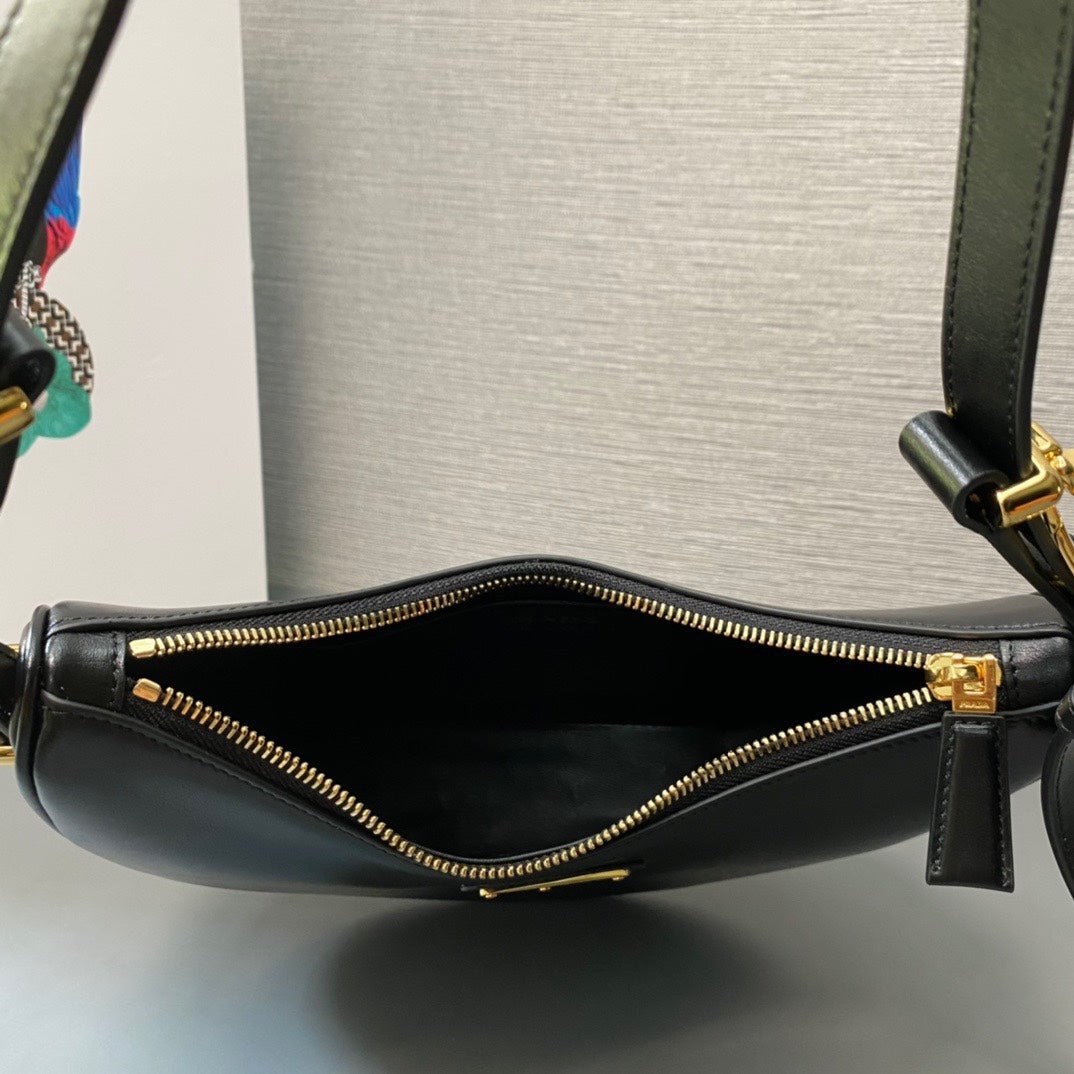 ＰＲＤＡ ARQUÉ SMALL LEATHER SHOULDER BAG BLACK