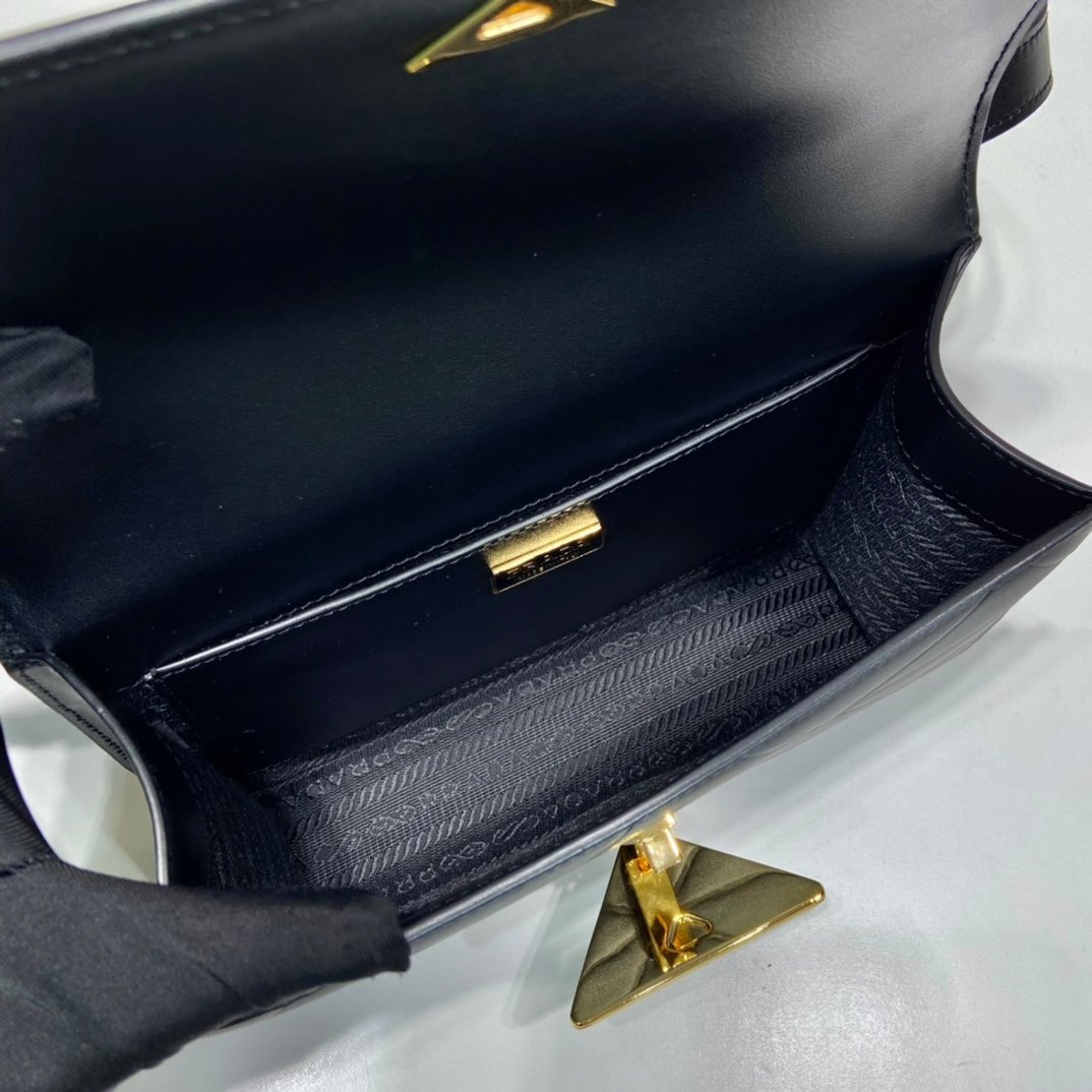ＰＲＤＡ AIMÉE LEATHER SHOULDER BAG