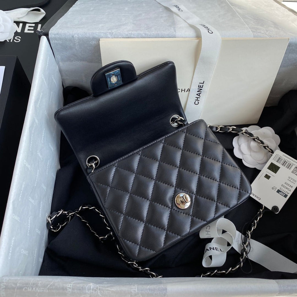 ＣＨＮＥＬCLASSIC FLAP BAG BLACK