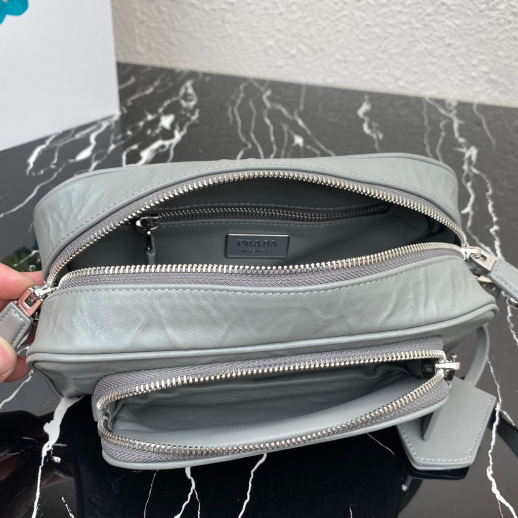 ＰＲＤＡ NAPPA ANTIQUE MULTI-POCKET SHOULDER BAG GREY