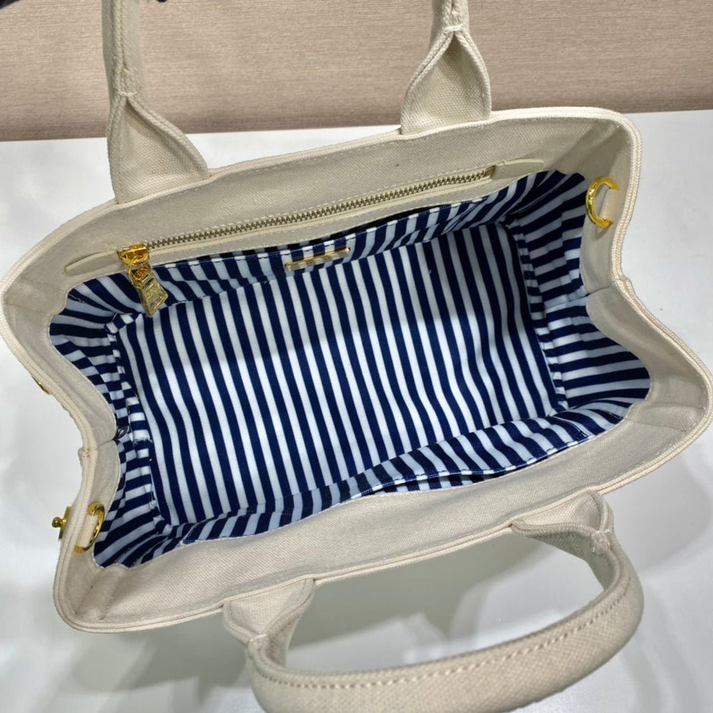 ＰＲＤＡ GIARDINIERA SMALL TOTE WHITE