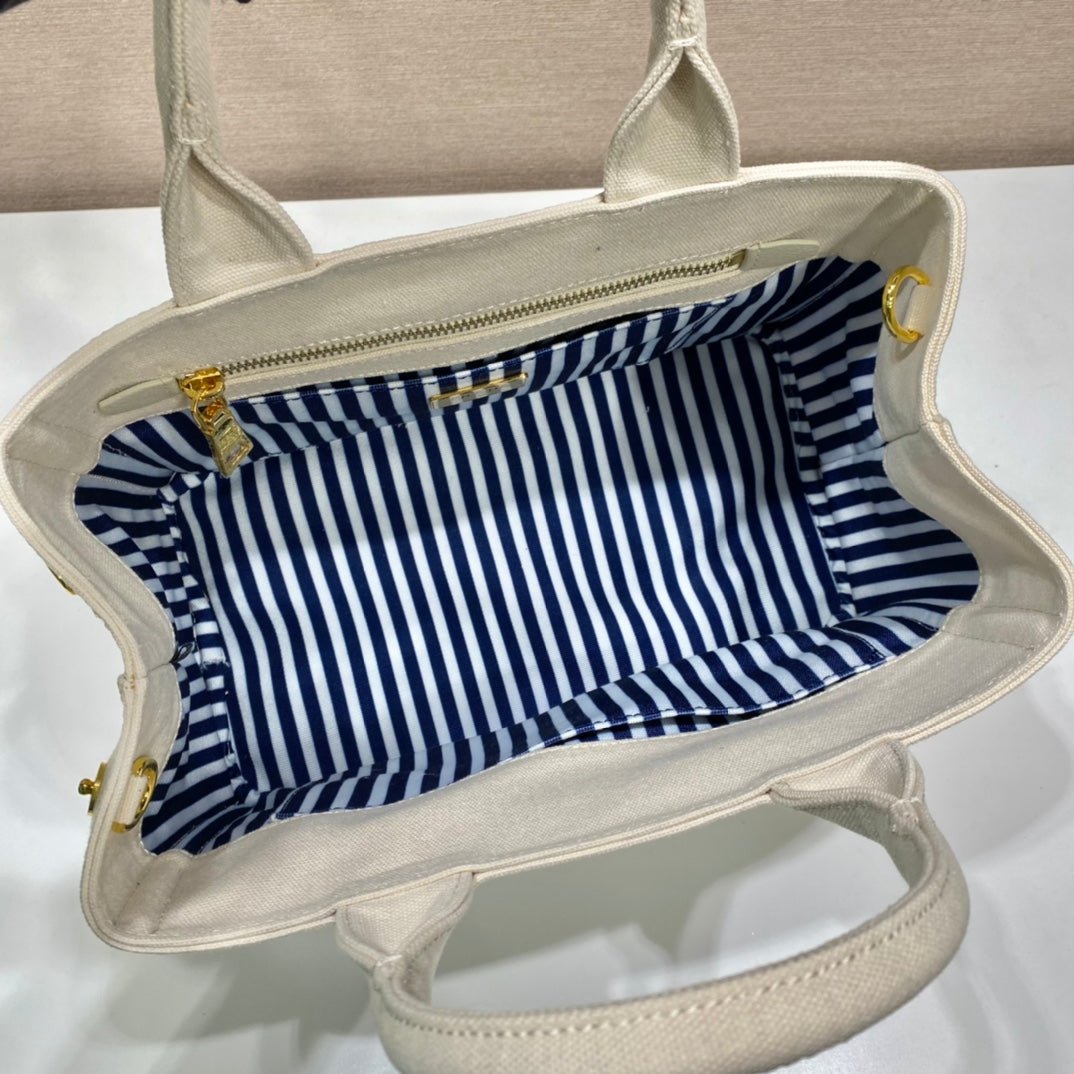 ＰＲＤＡ GIARDINIERA SMALL TOTE WHITE