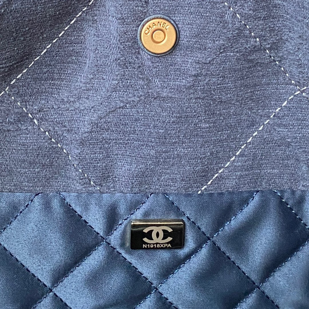 ＣＨＮＥＬ22 HANDBAG BLUE