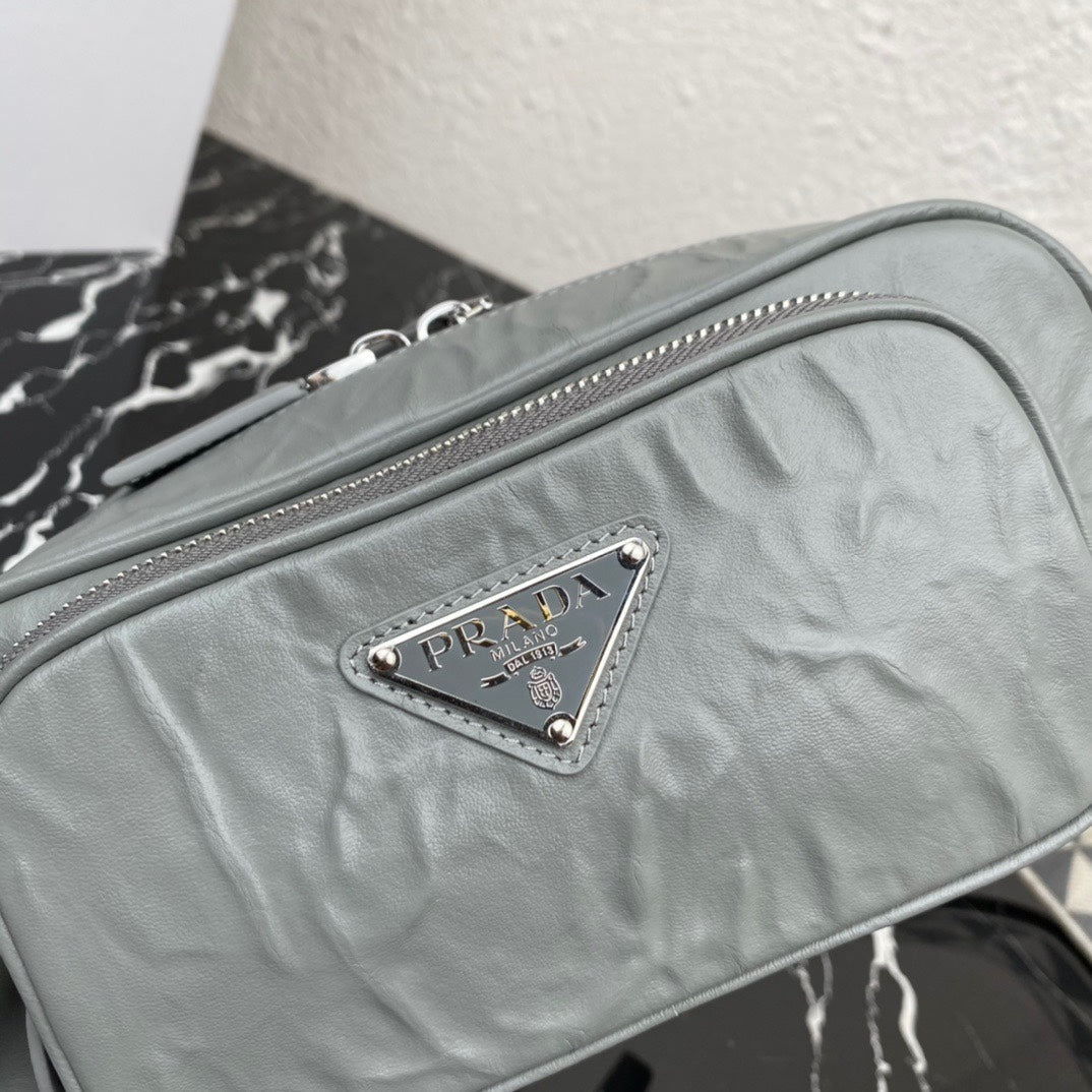 ＰＲＤＡ NAPPA ANTIQUE MULTI-POCKET SHOULDER BAG GREY