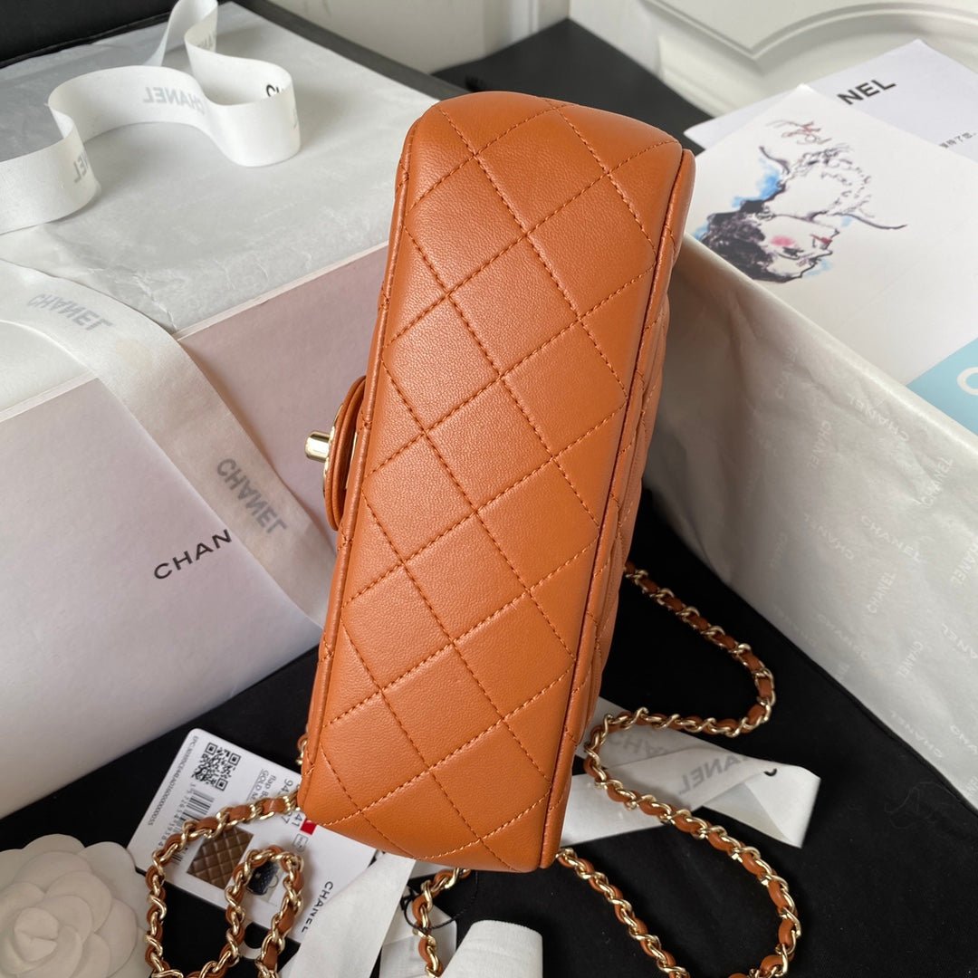 ＣＨＮＥＬFLAP BAG WITH TOP HANDLE RUST