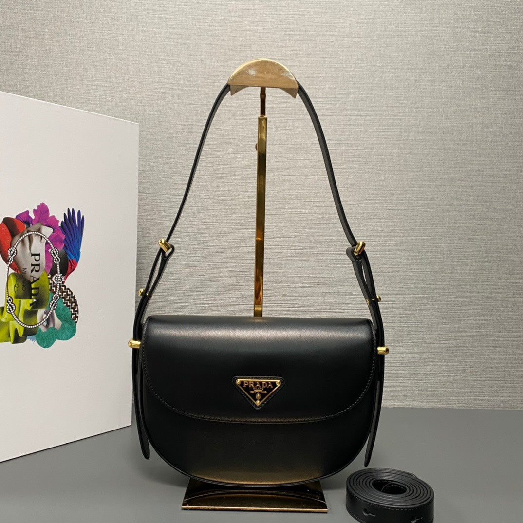 ＰＲＤＡ ARQUÉ LEATHER SHOULDER BAG WITH FLAP BLACK