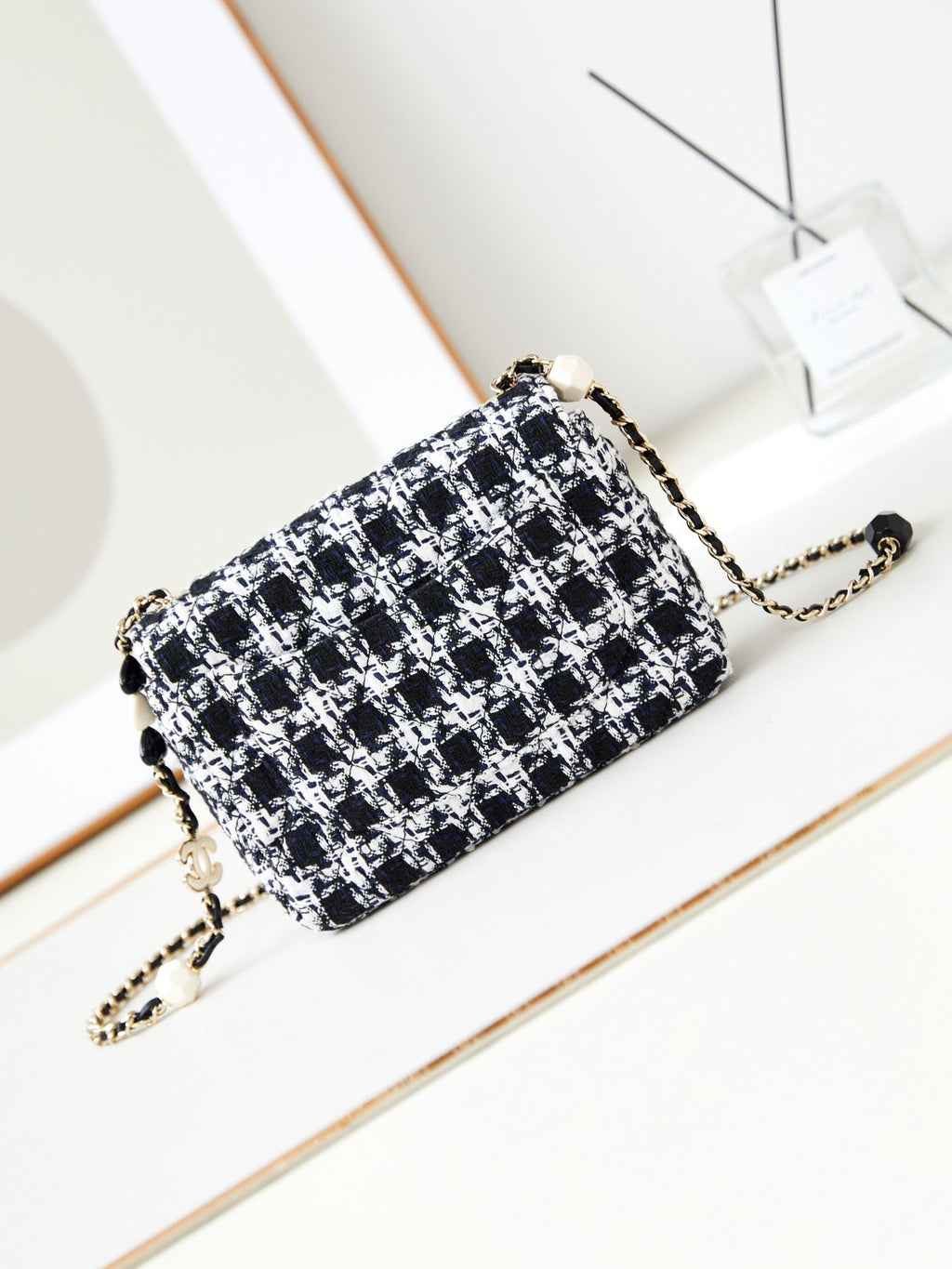 ＣＨＮＥＬTWEED CROSSBODY BAG
