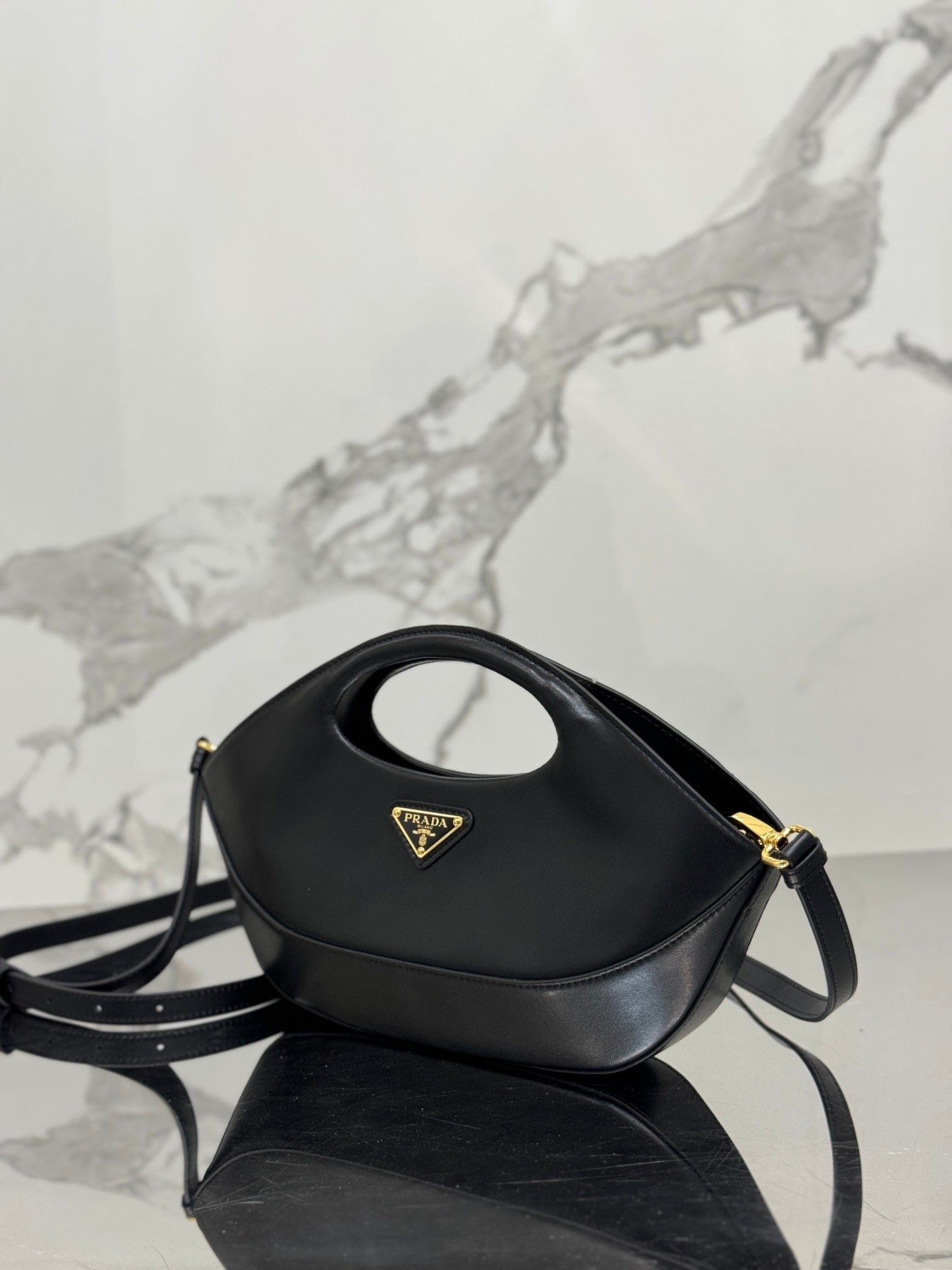 ＰＲＤＡ LEATHER TOTE BAG BLACK