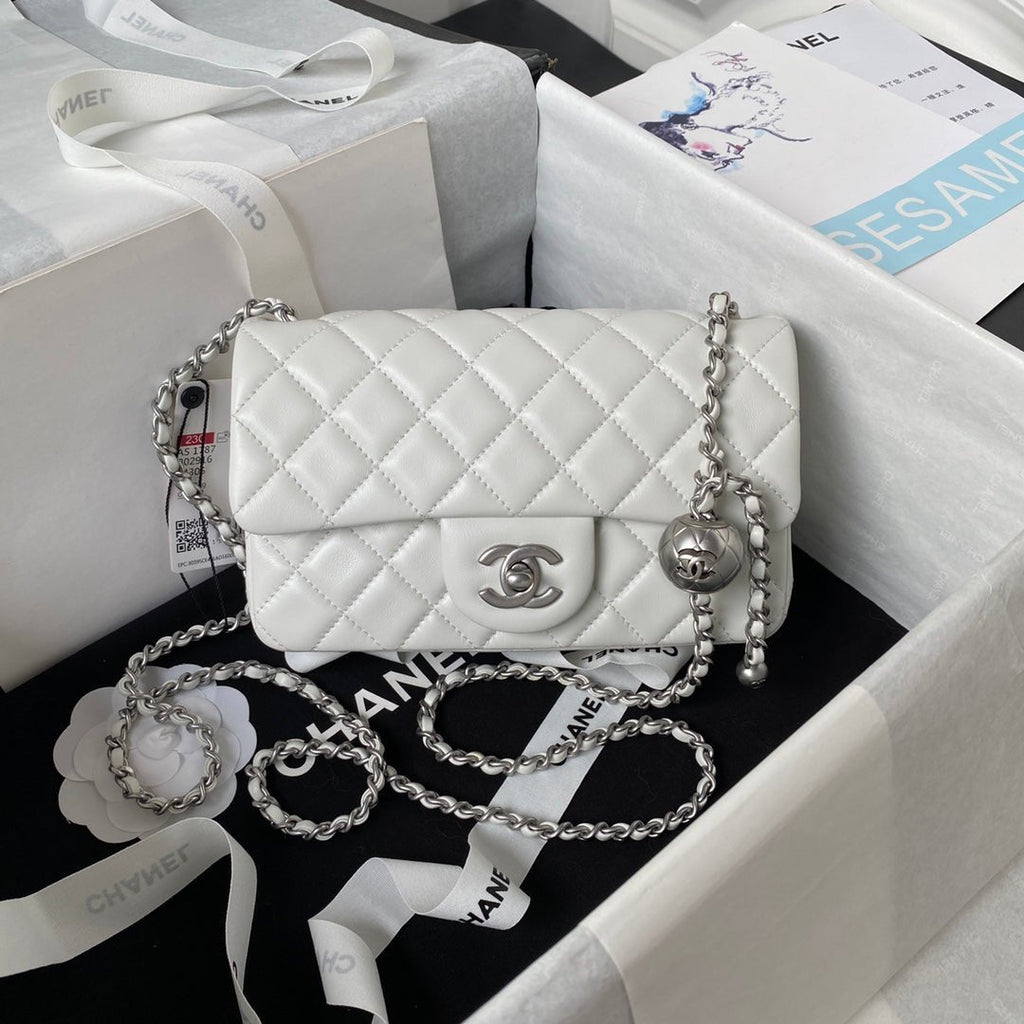 ＣＨＮＥＬ MATELASSE MINI FLAP SHOULDER BAG