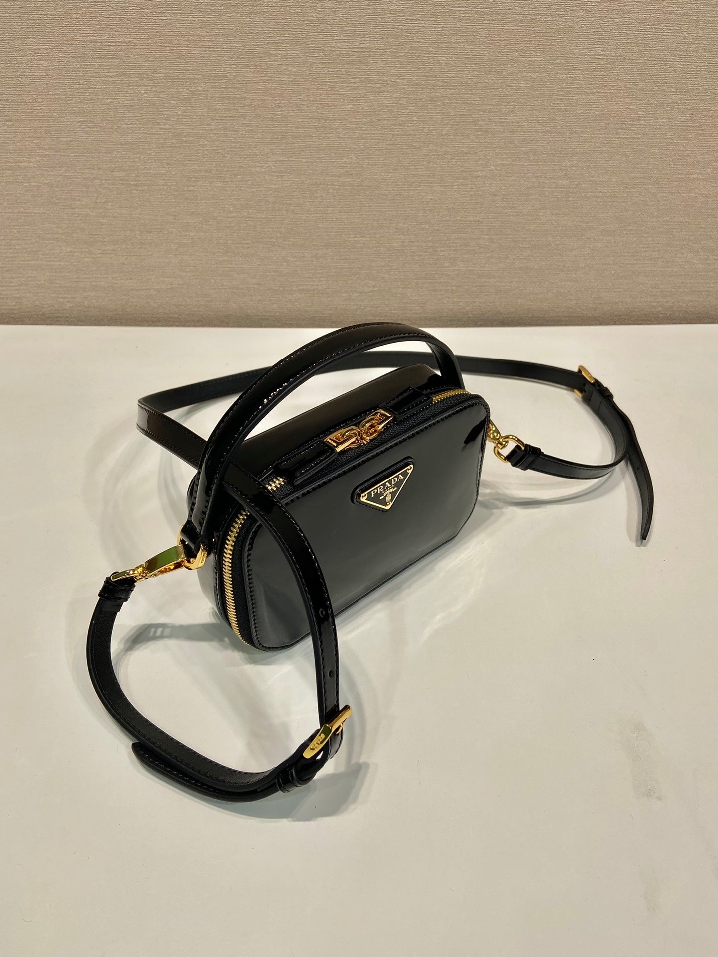 ＰＲＤＡ ODETTE PATENT LEATHER MINI BAG BLACK
