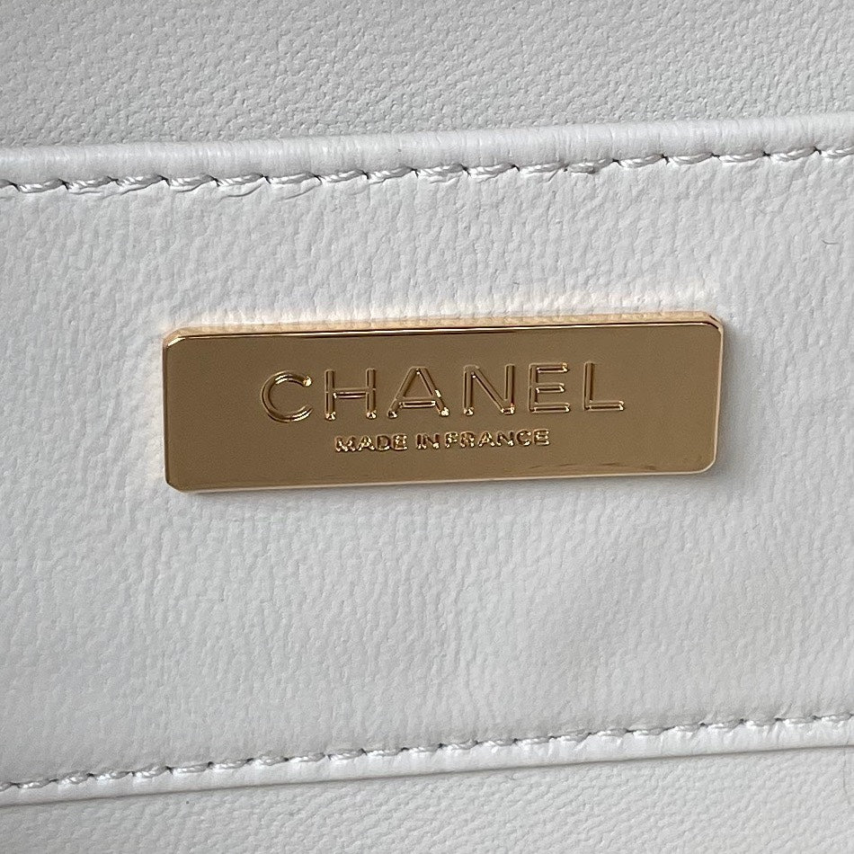 ＣＨＮＥＬCAMERA BAG WHITE