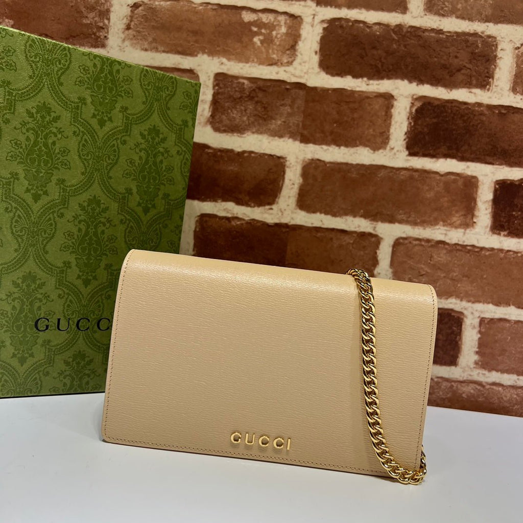 ＧＣＣＩWALLET ON CHAIN BEIGE CLAIR
