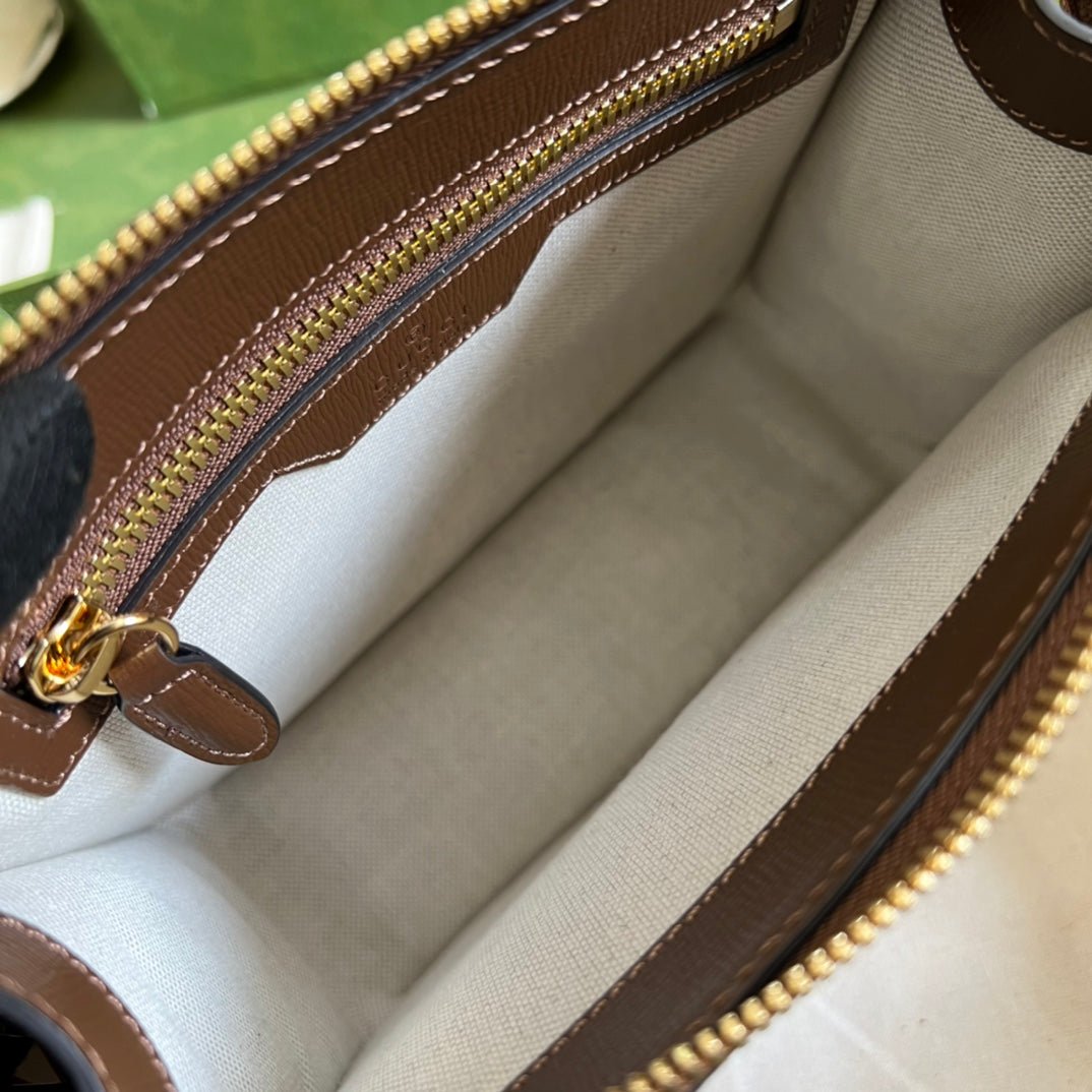 ＧＣＣＩRETRO GG SUPREME MESSENGER BAG BEGIE-EBONY