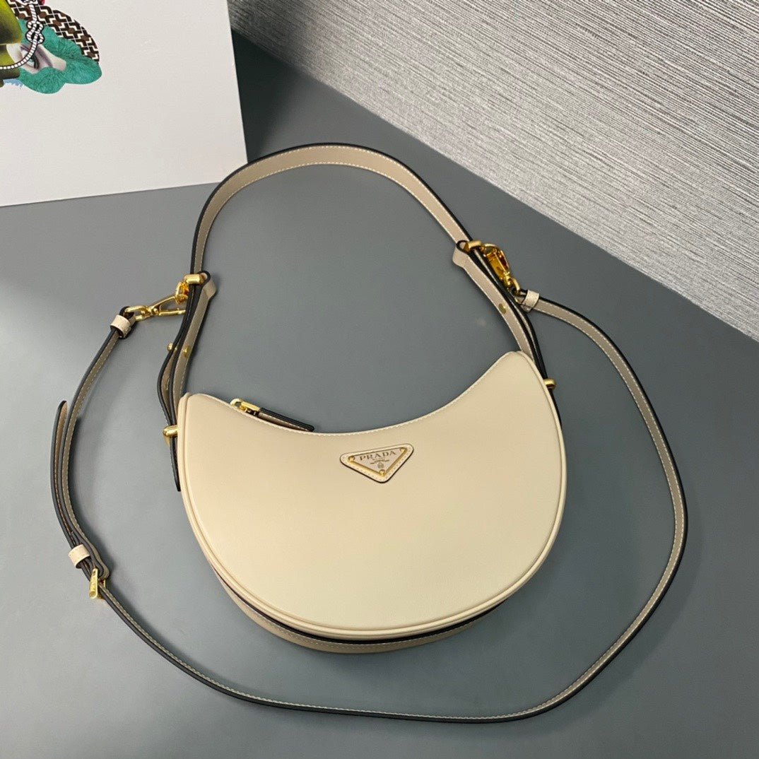 ＰＲＤＡ ARQUÉ SMALL LEATHER SHOULDER BAG VANILLA