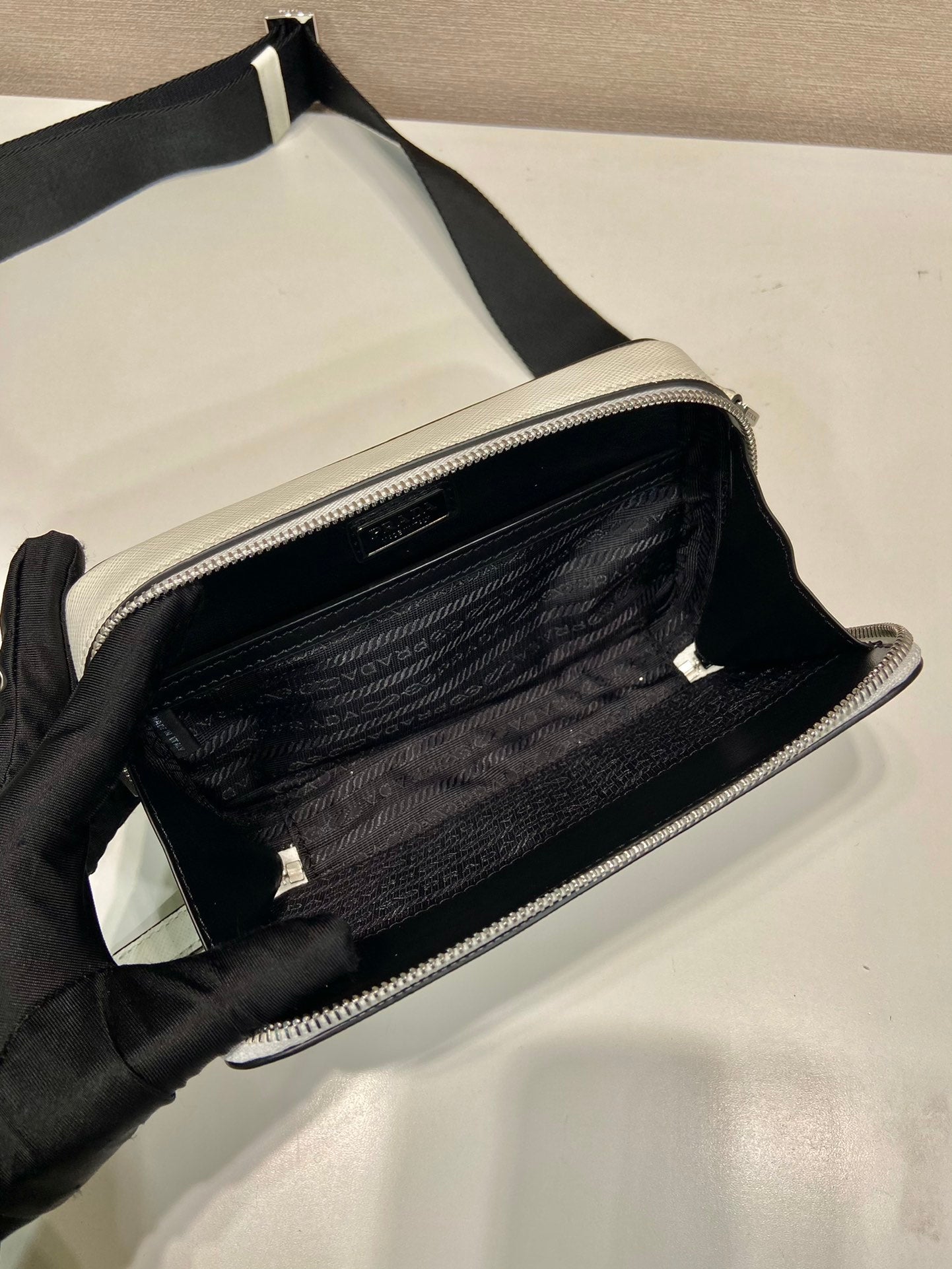 ＰＲＤＡ SMALL SAFFIANO LEATHER PRDA BRIQUE BAG