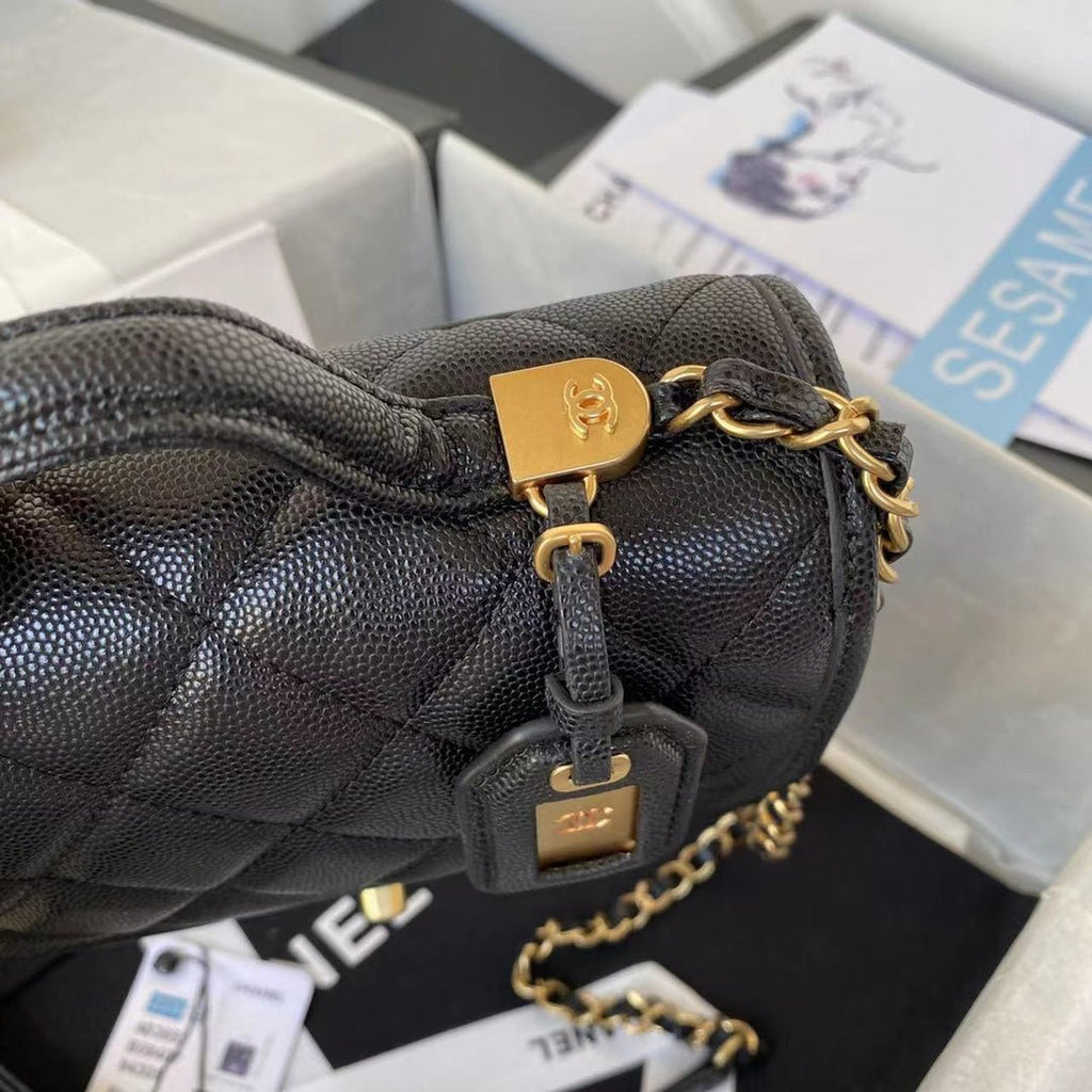 ＣＨＮＥＬ SMALL FLAP BAG WITH TOP HANDLE