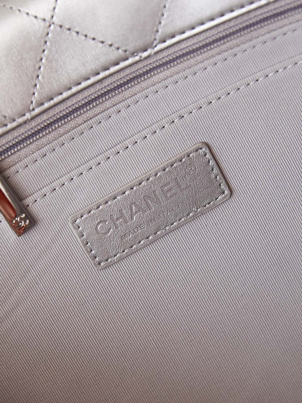 ＣＨＮＥＬFLAP SHOULDER BAG SILVER