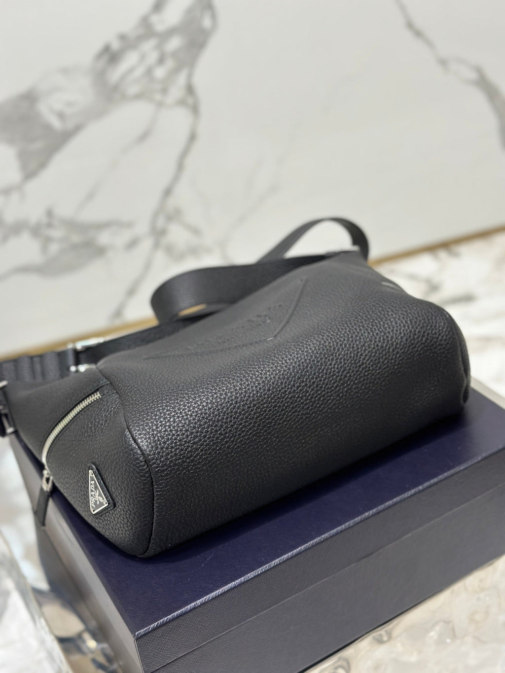 ＰＲＤＡ BLACK LEATHER SHOULDER BAG