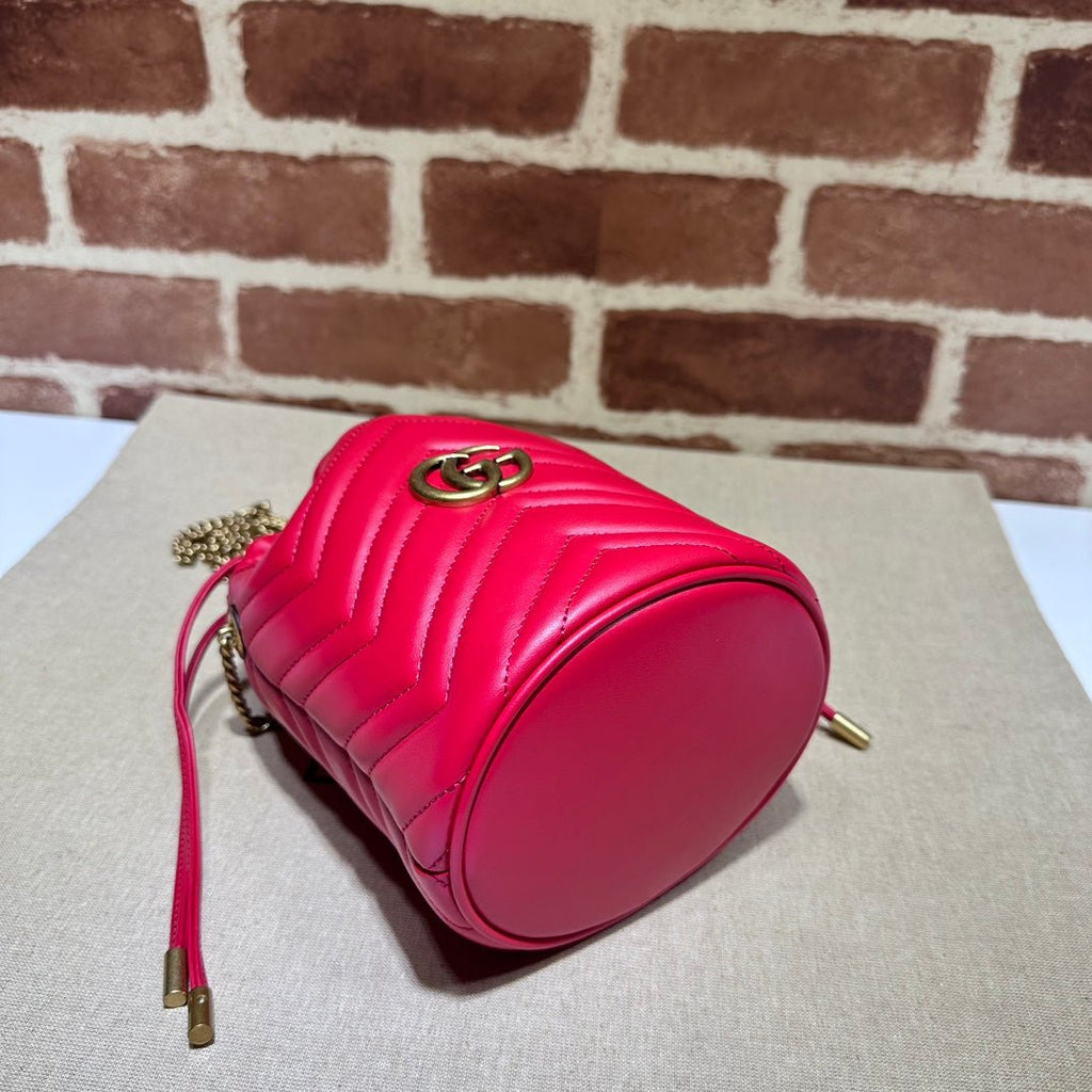 ＧＣＣＩGG MARMONT BUCKET BAG RED