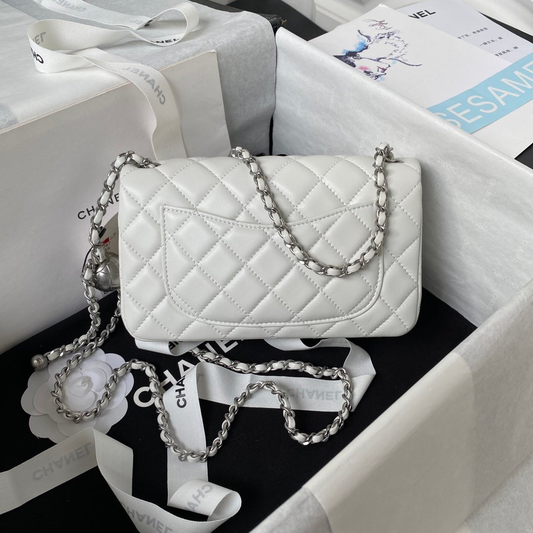 ＣＨＮＥＬ MATELASSE MINI FLAP SHOULDER BAG