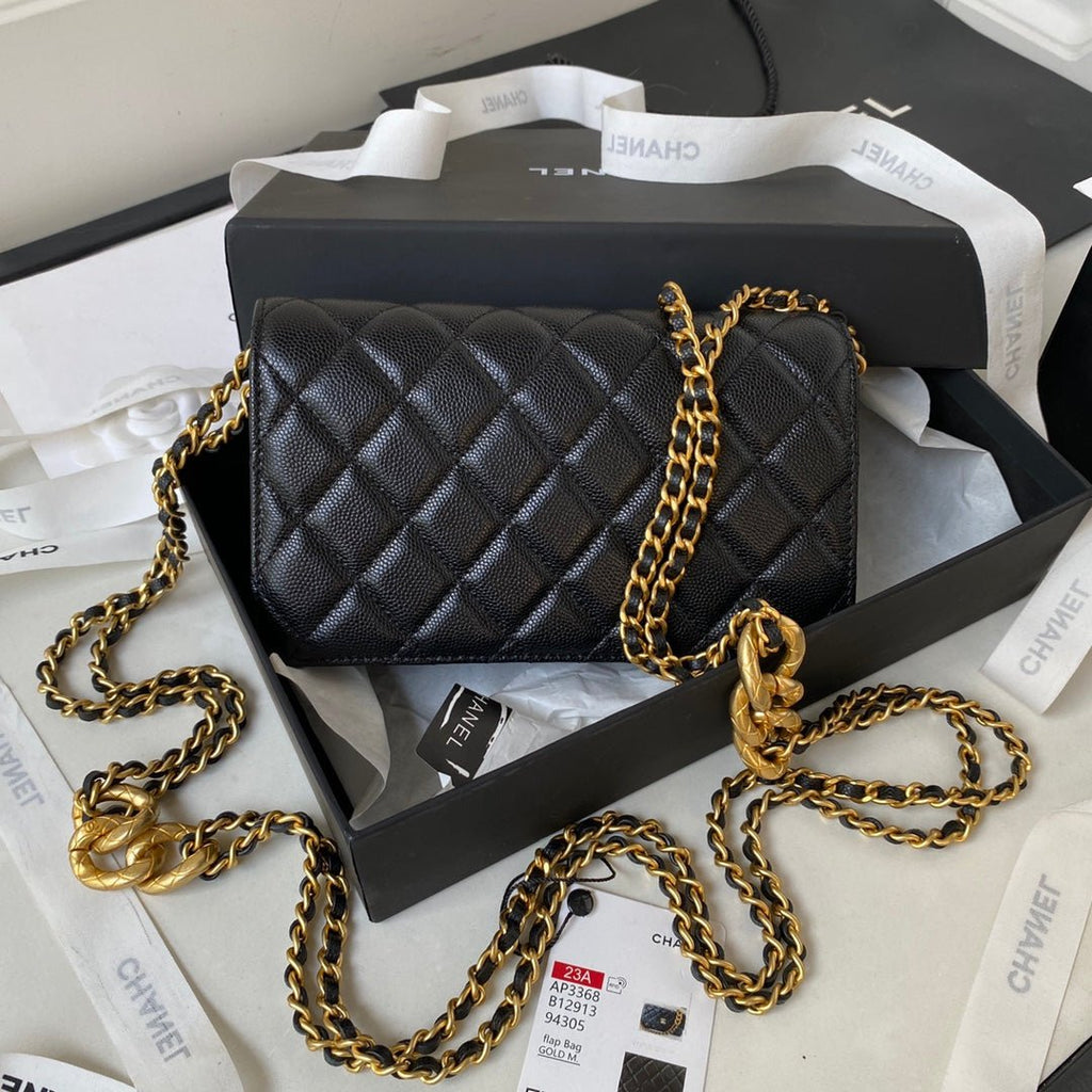 ＣＨＮＥＬFLAP BAG BLACK