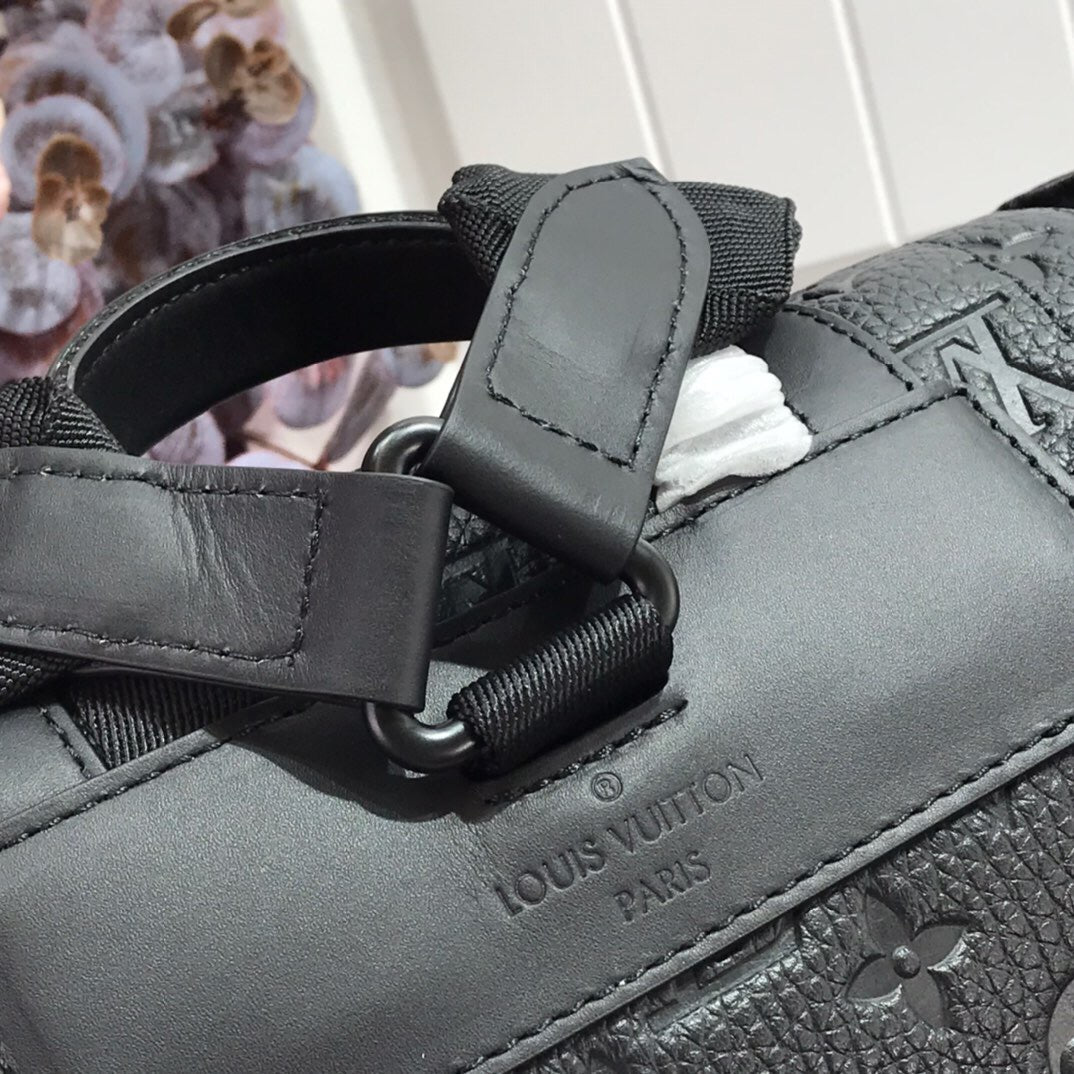ＬＳ ＶＴＴＯＮ M55699 CHRISTOPHER BACKPACK LEATHER BLACK
