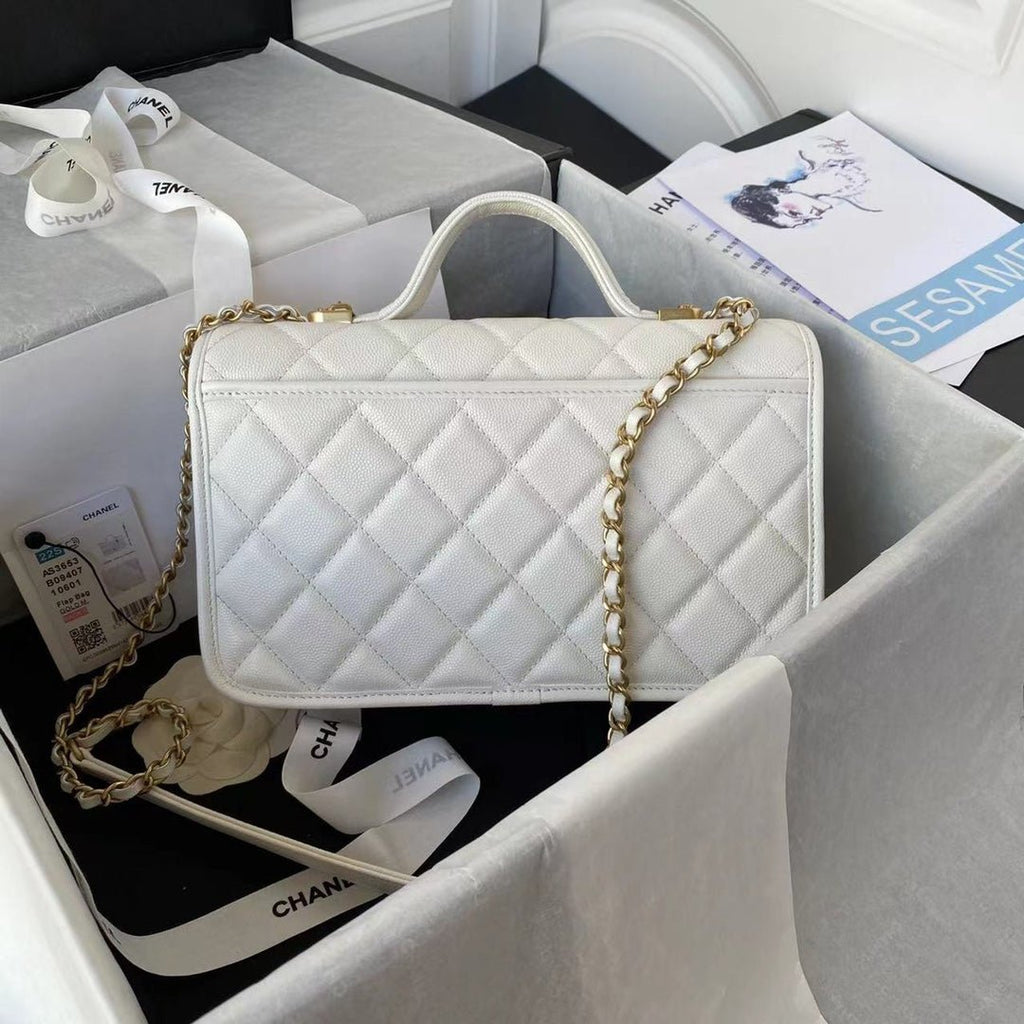 ＣＨＮＥＬ FLAP BAG WITH TOP HANDLE WHITE
