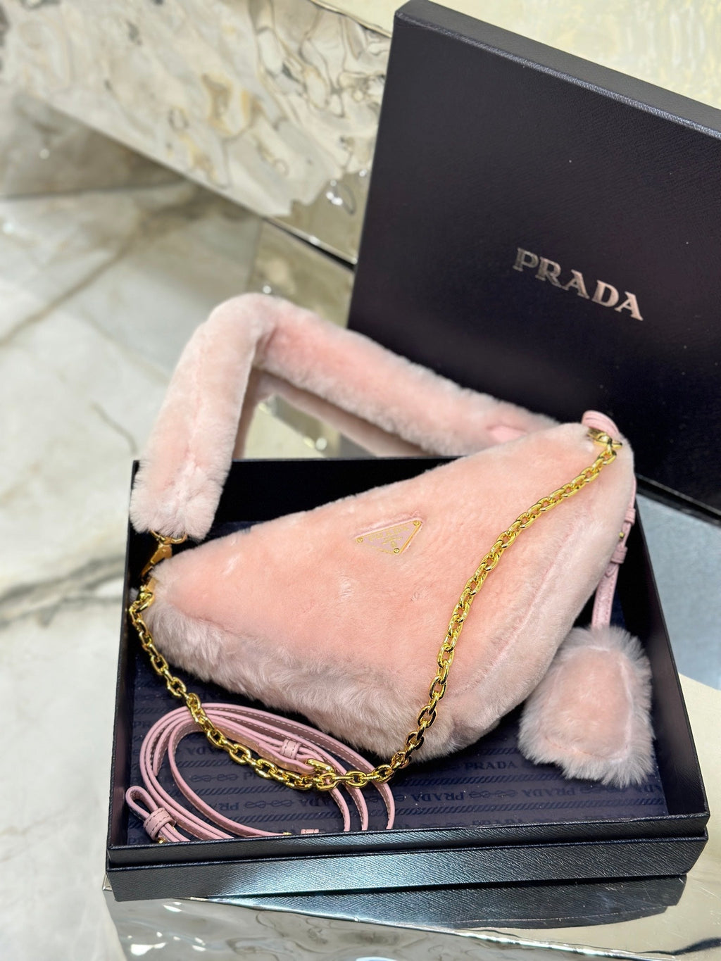 ＰＲＤＡ 2018 MINI SHEARLING TRIANGLE SATCHEL PINK