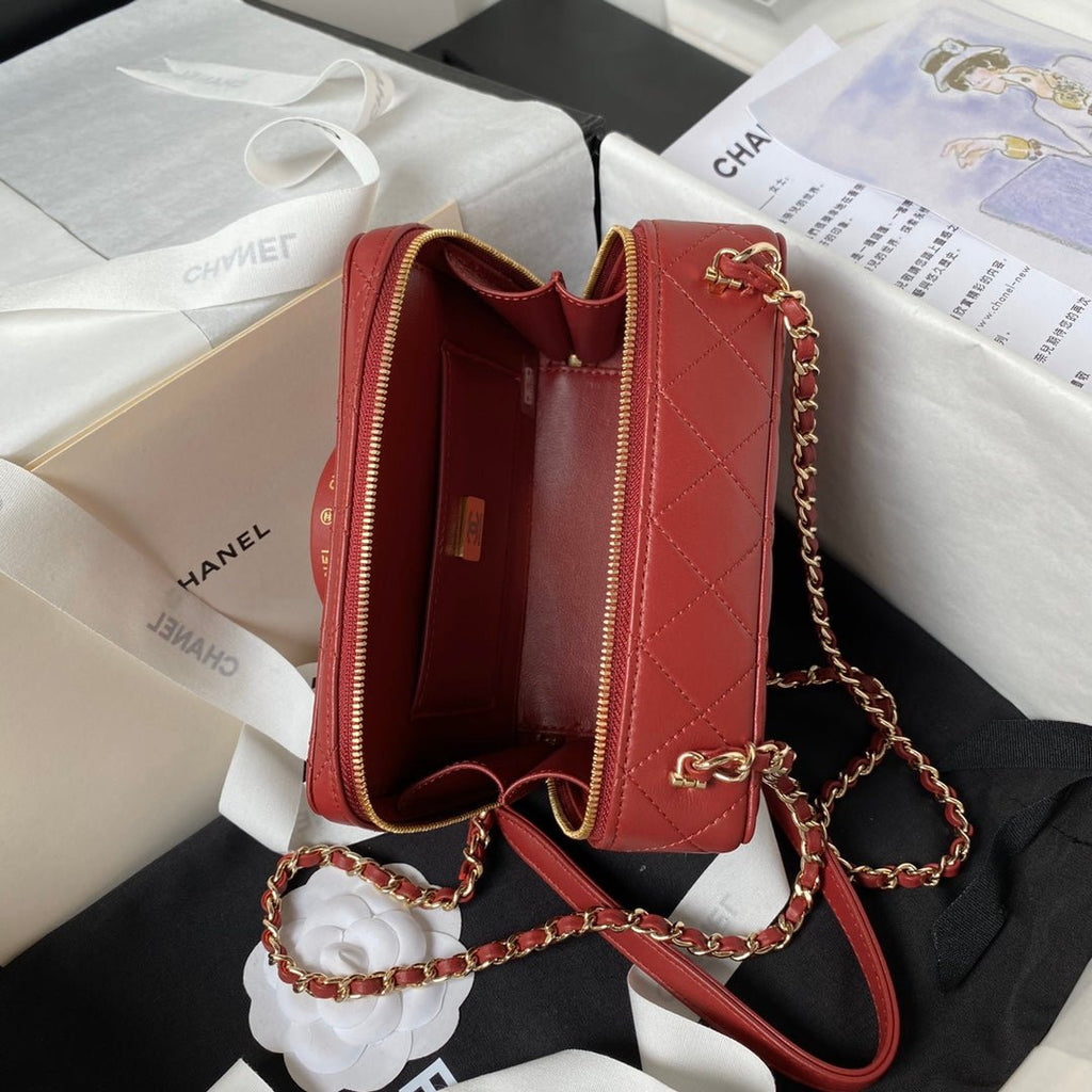 ＣＨＮＥＬCAMERA BAG BURGUNDY