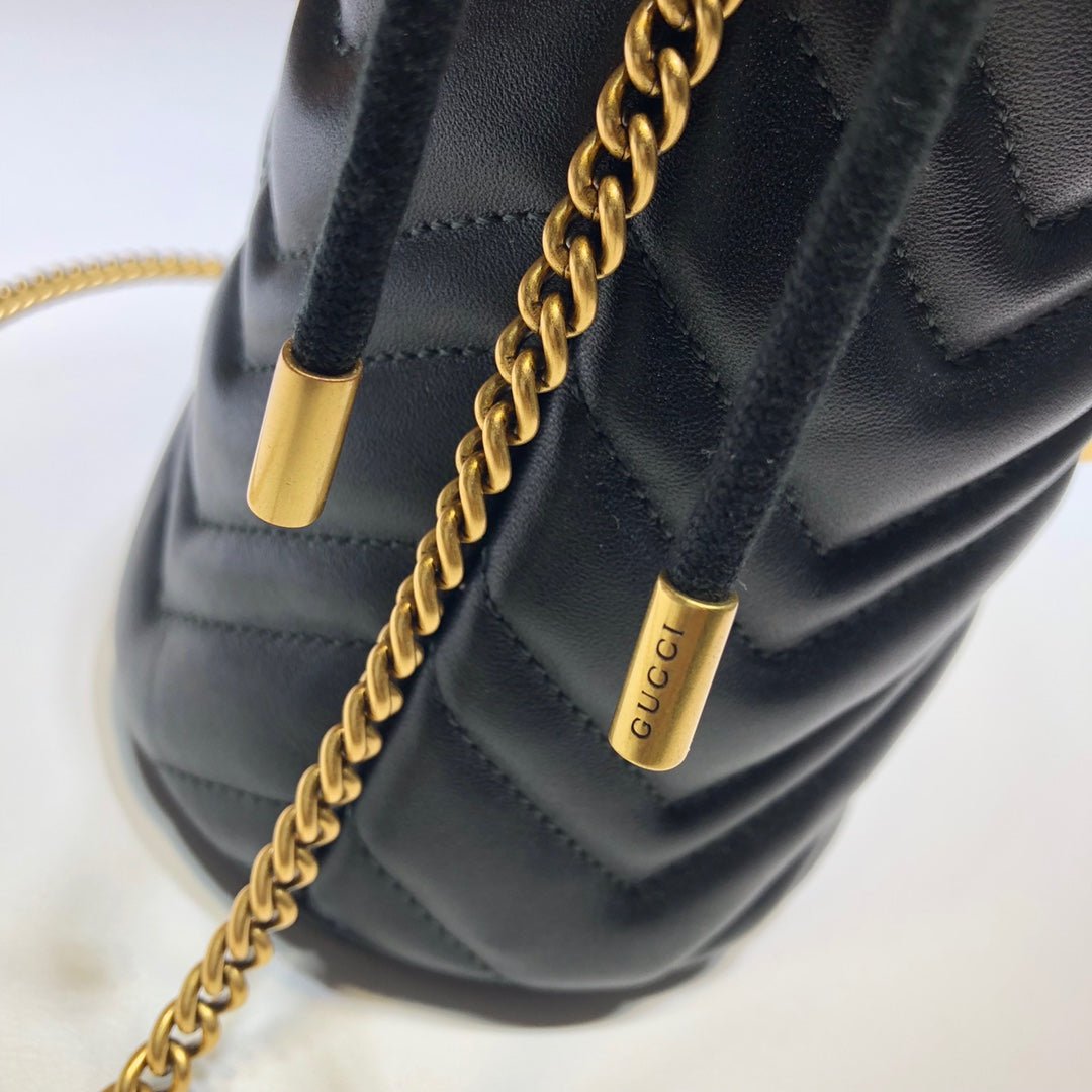 ＧＣＣＩGG MARMONT BUCKET BAG BLACK