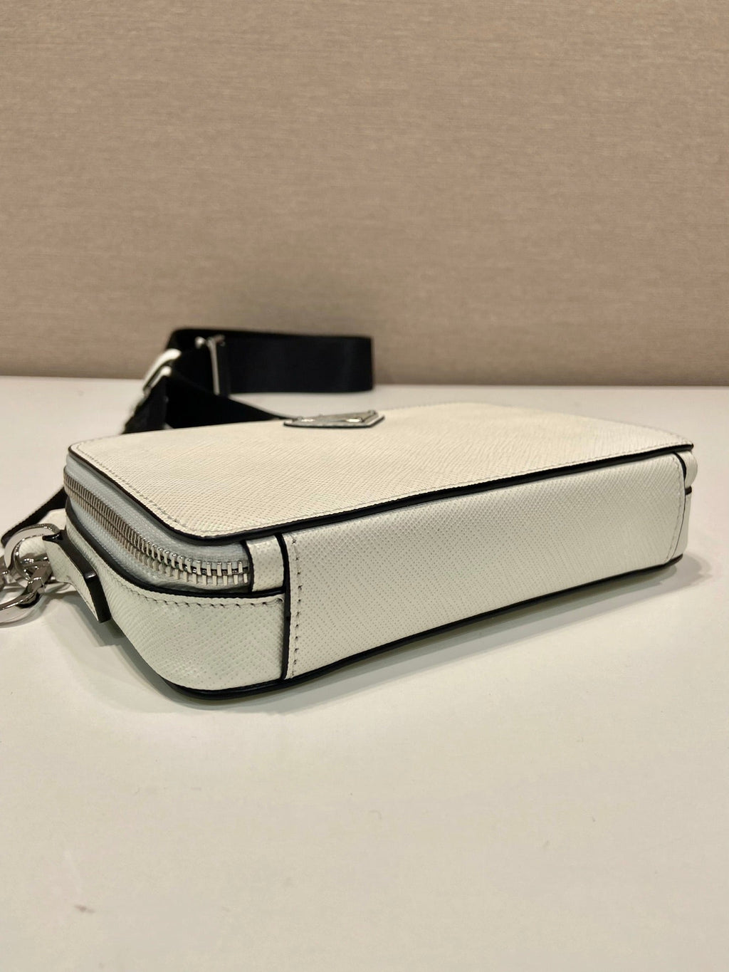 ＰＲＤＡ SMALL SAFFIANO LEATHER PRDA BRIQUE BAG