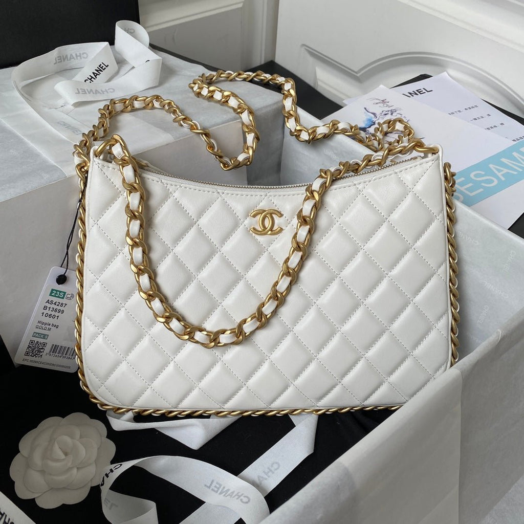 ＣＨＮＥＬ23B HOBO SHOULDER BAG WHITE