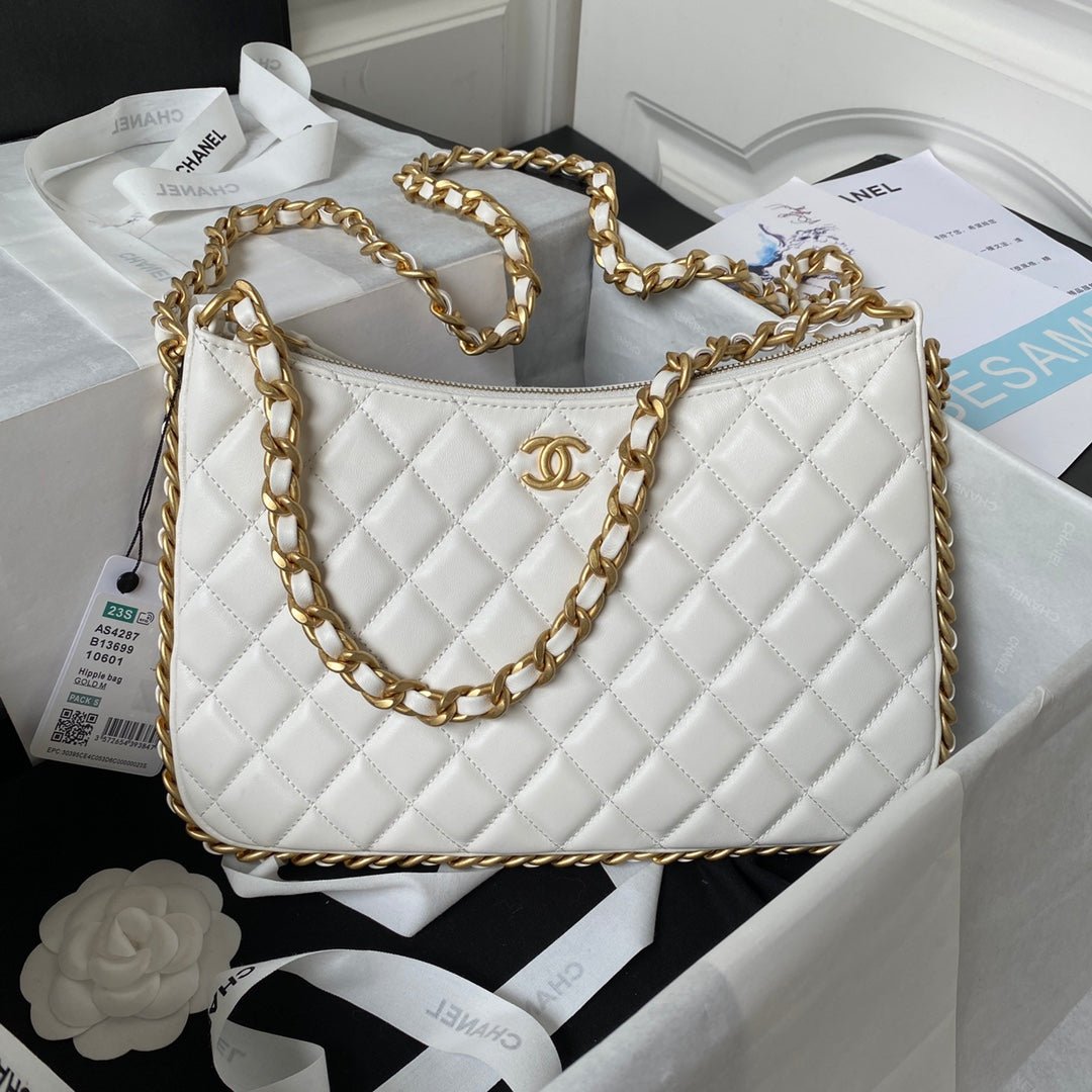 ＣＨＮＥＬ23B HOBO SHOULDER BAG WHITE