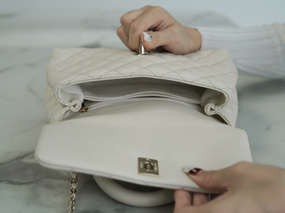 ＣＨＮＥＬCOCO HANDLE BAG WHITE
